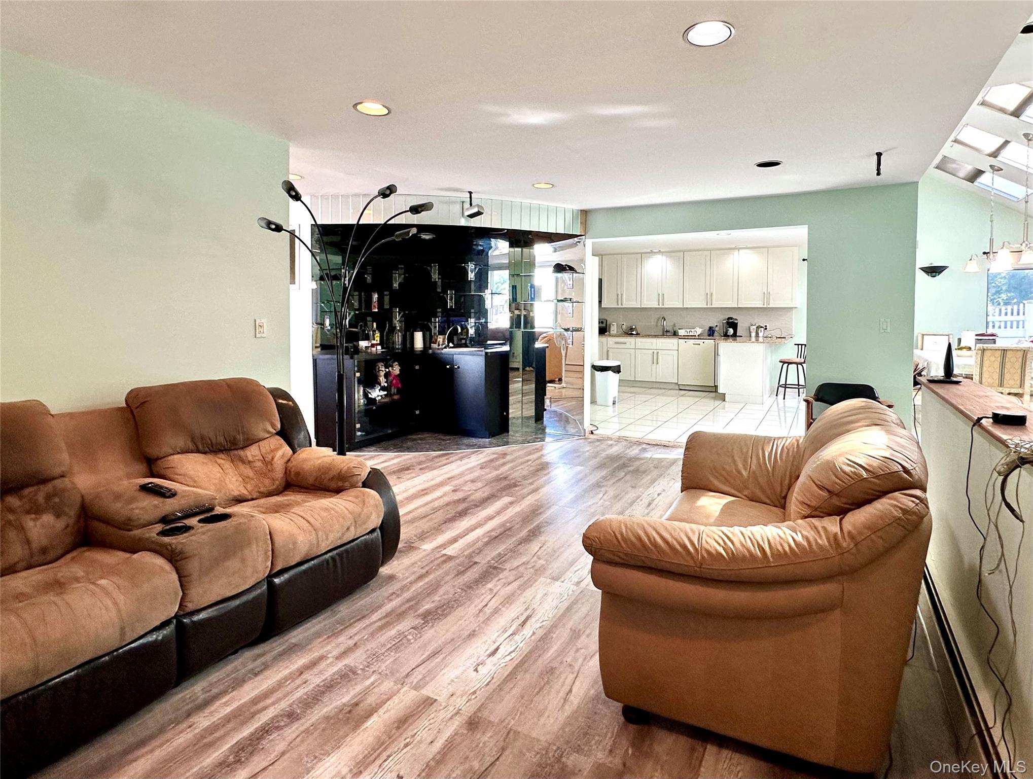 Single Family Windermere  Nassau County, NY 11010, MLS-922595-25