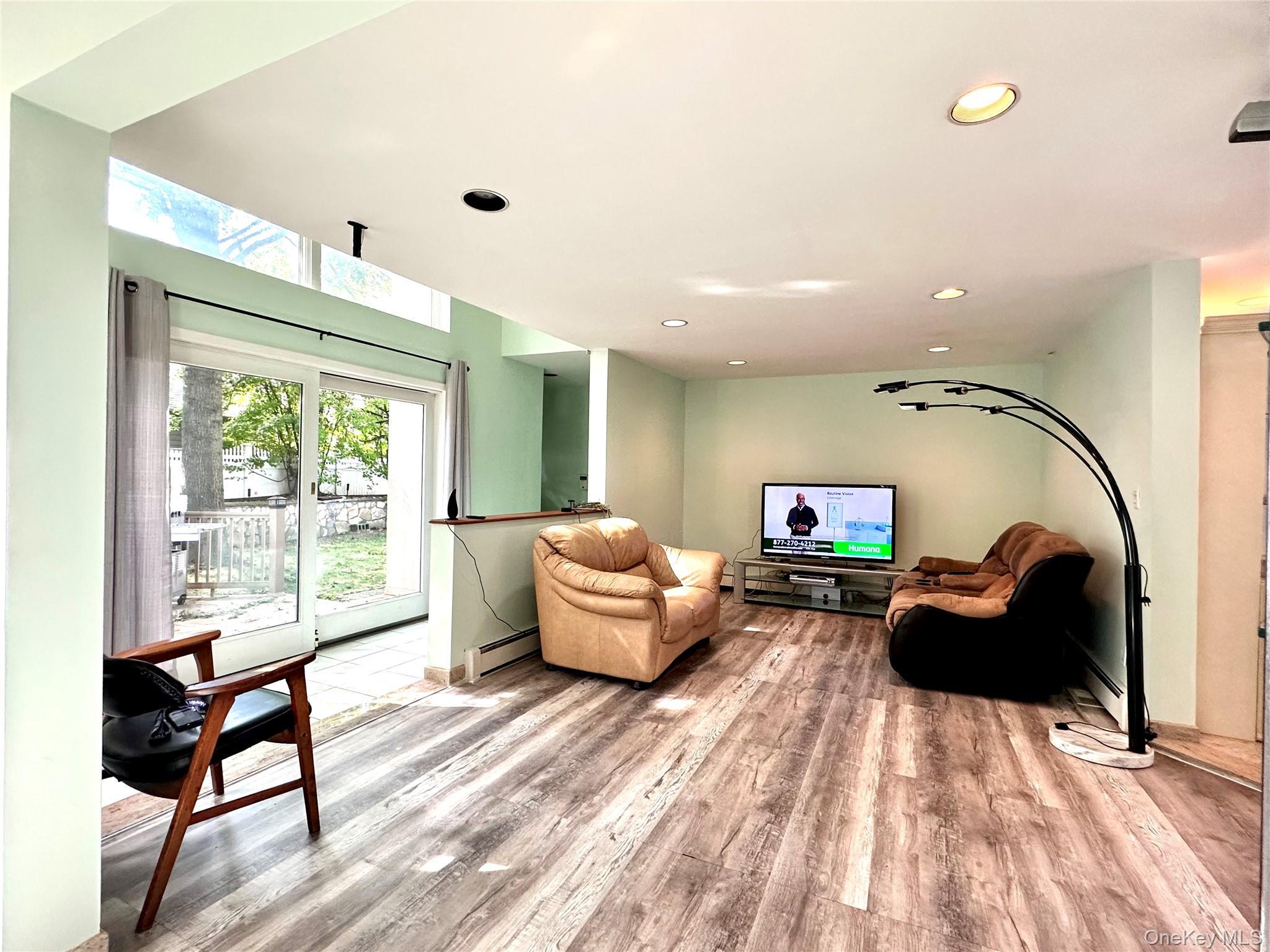 Single Family Windermere  Nassau County, NY 11010, MLS-922595-27