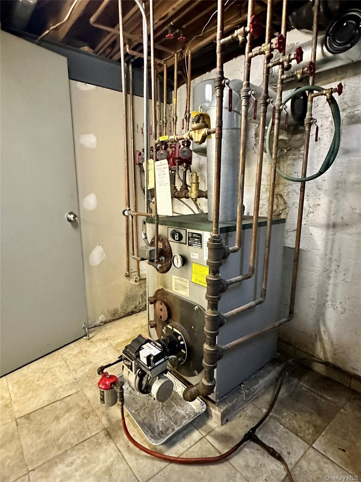 Single Family Windermere  Nassau County, NY 11010, MLS-922595-36