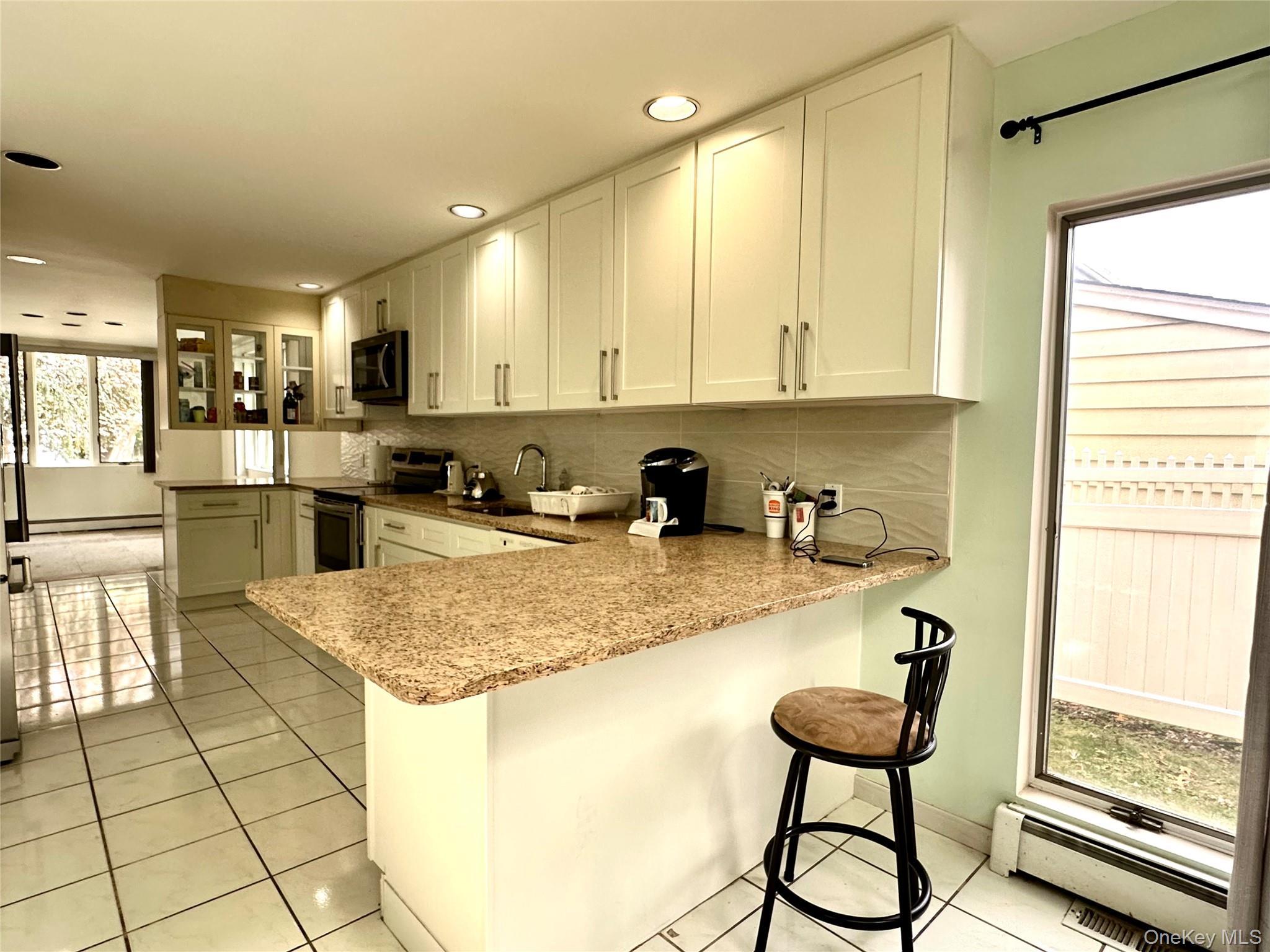 Single Family Windermere  Nassau County, NY 11010, MLS-922595-5