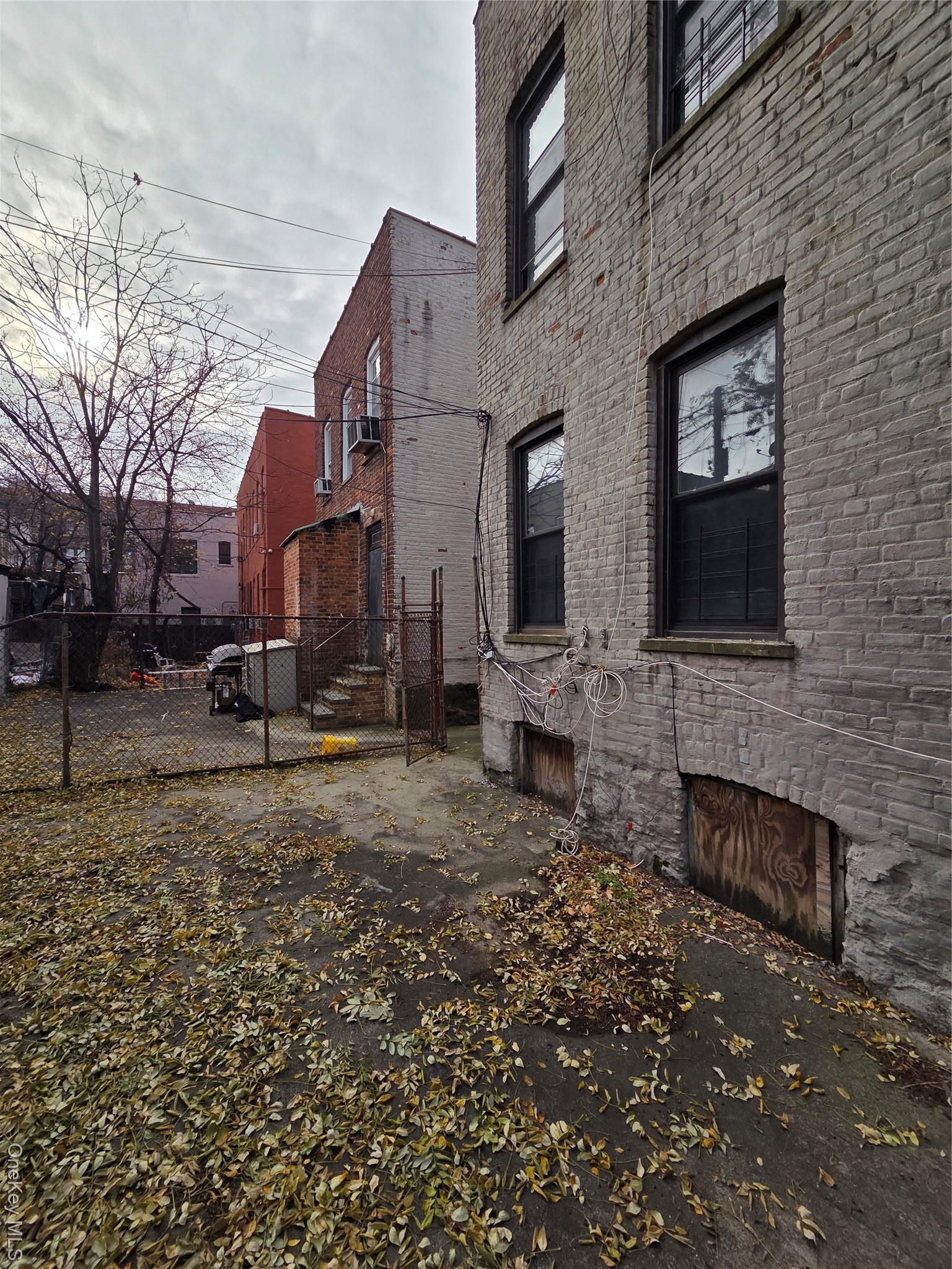 Single Family Legion  Brooklyn, NY 11212, MLS-922605-16