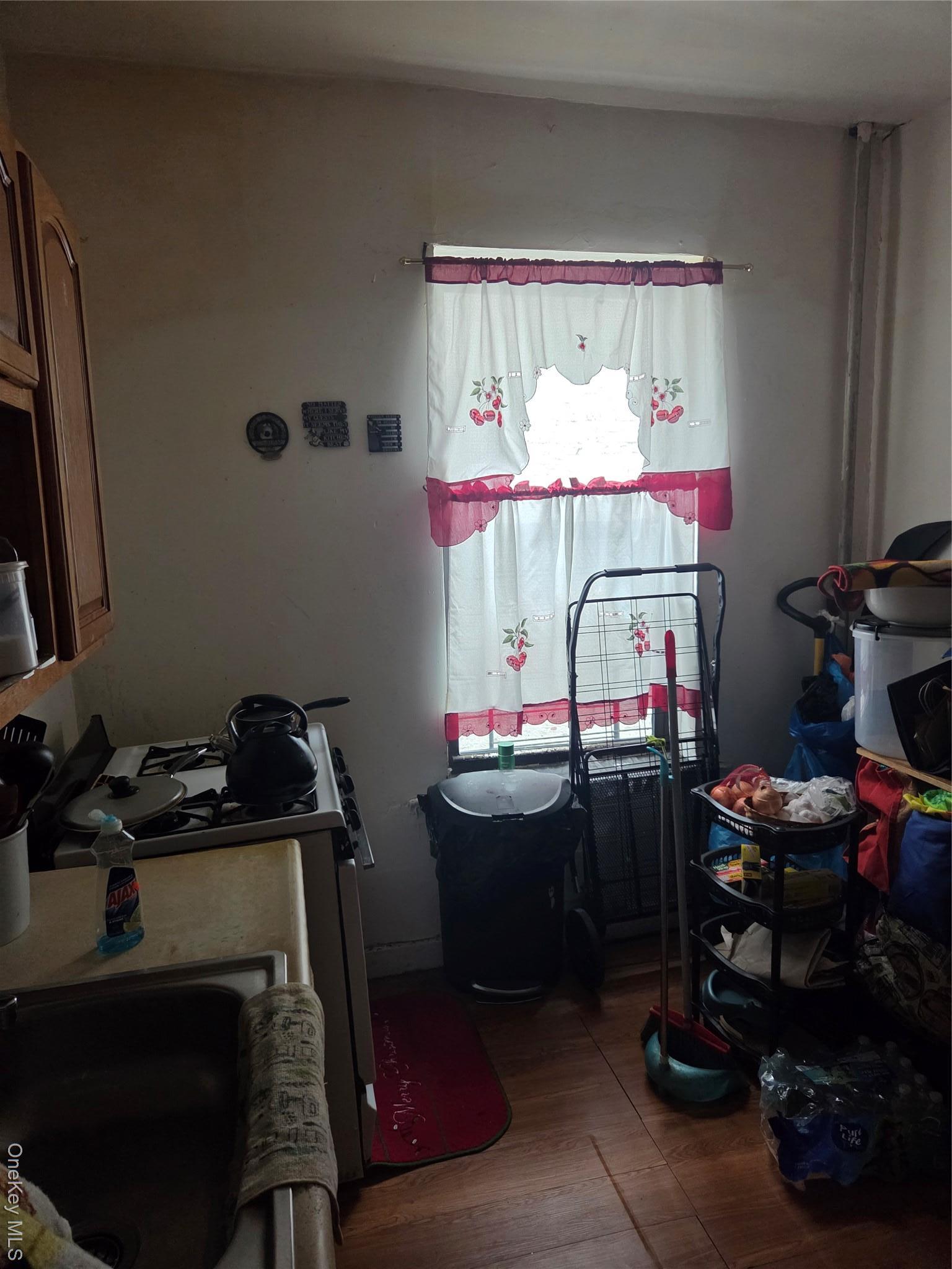 Single Family Legion  Brooklyn, NY 11212, MLS-922605-17