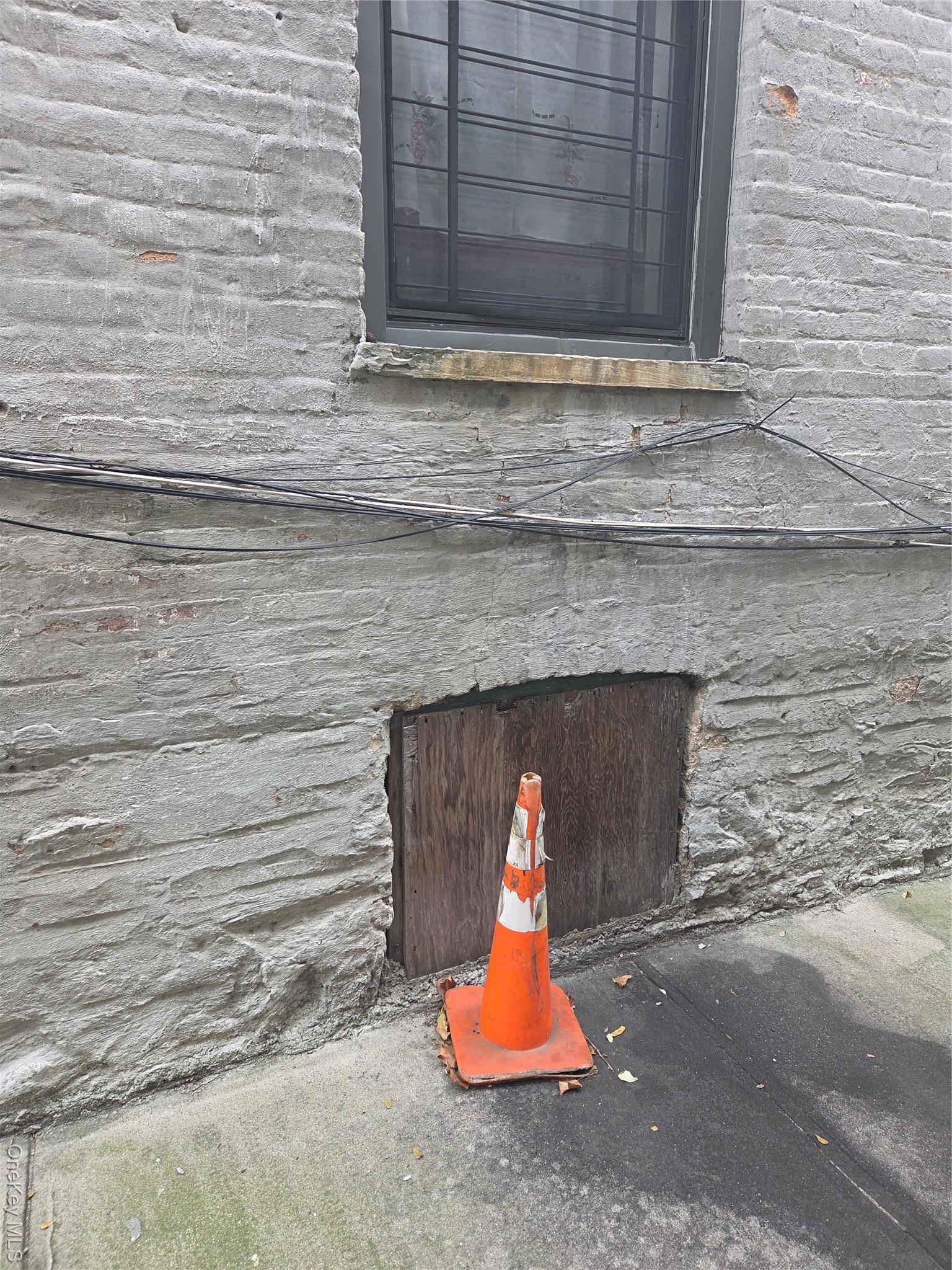 Single Family Legion  Brooklyn, NY 11212, MLS-922605-4