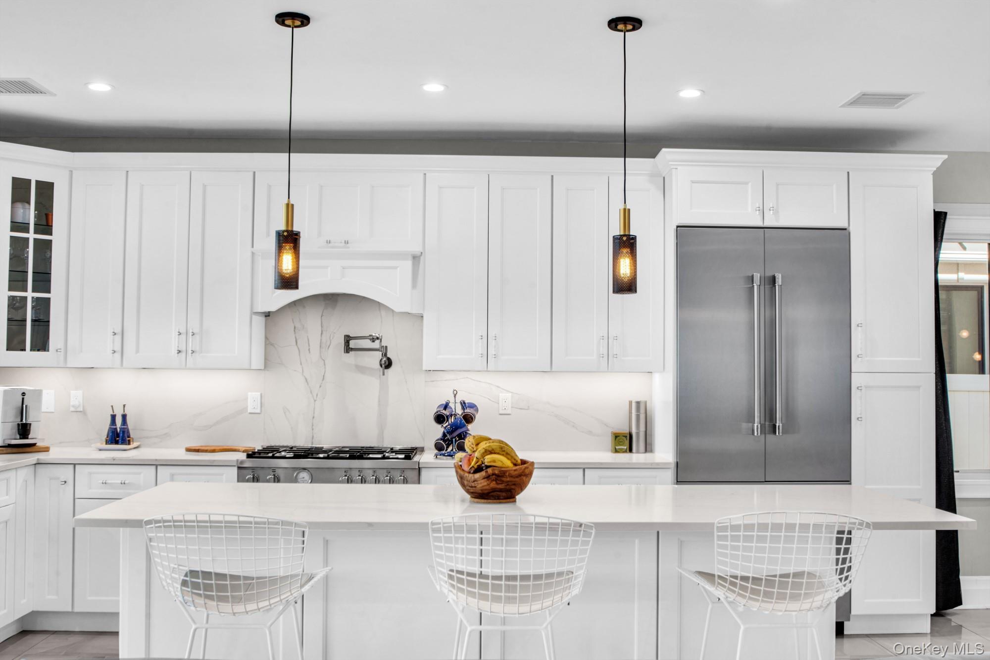 Single Family 8th Queens, NY 11357, MLS-922640-10