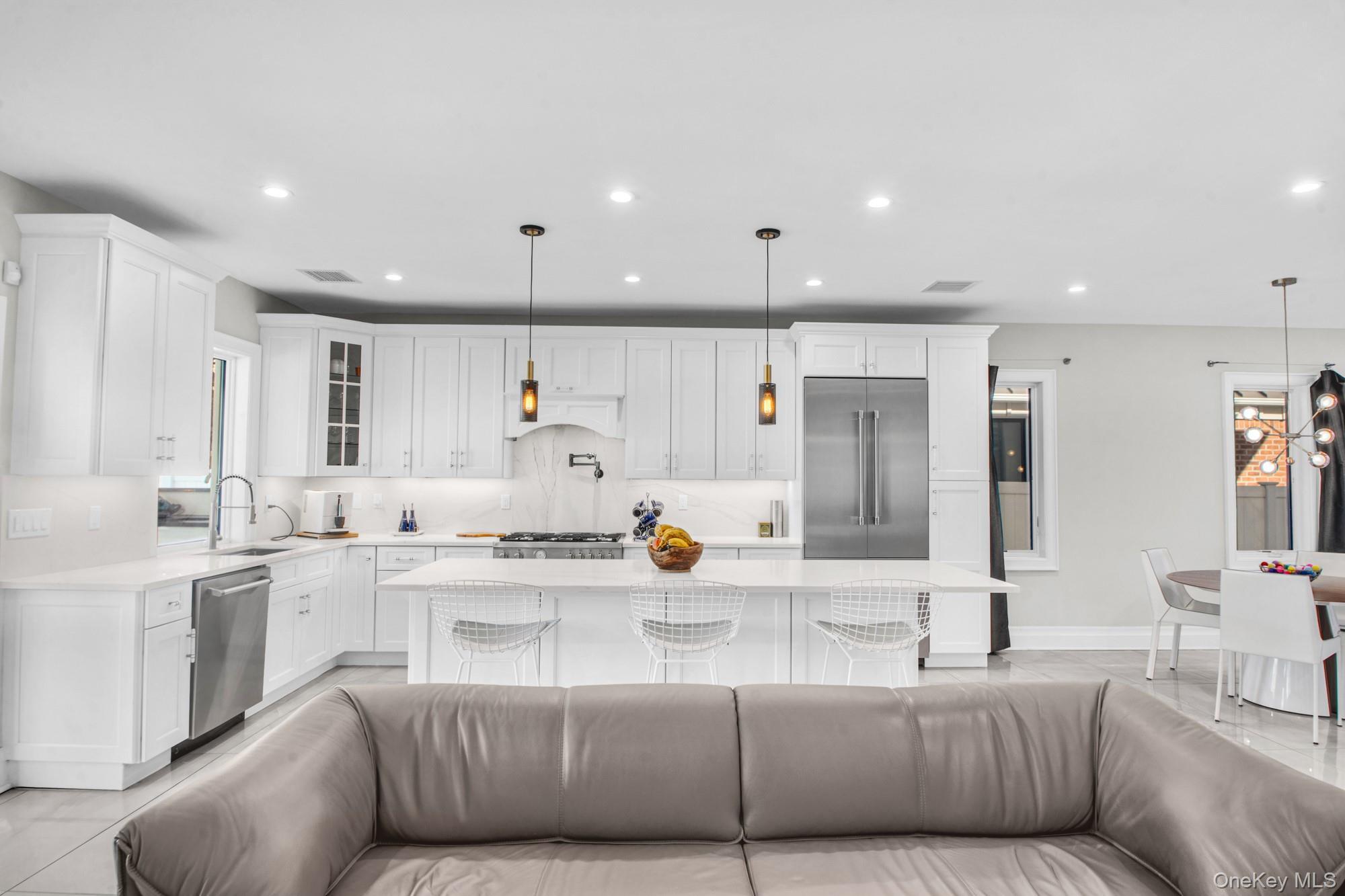 Single Family 8th Queens, NY 11357, MLS-922640-13