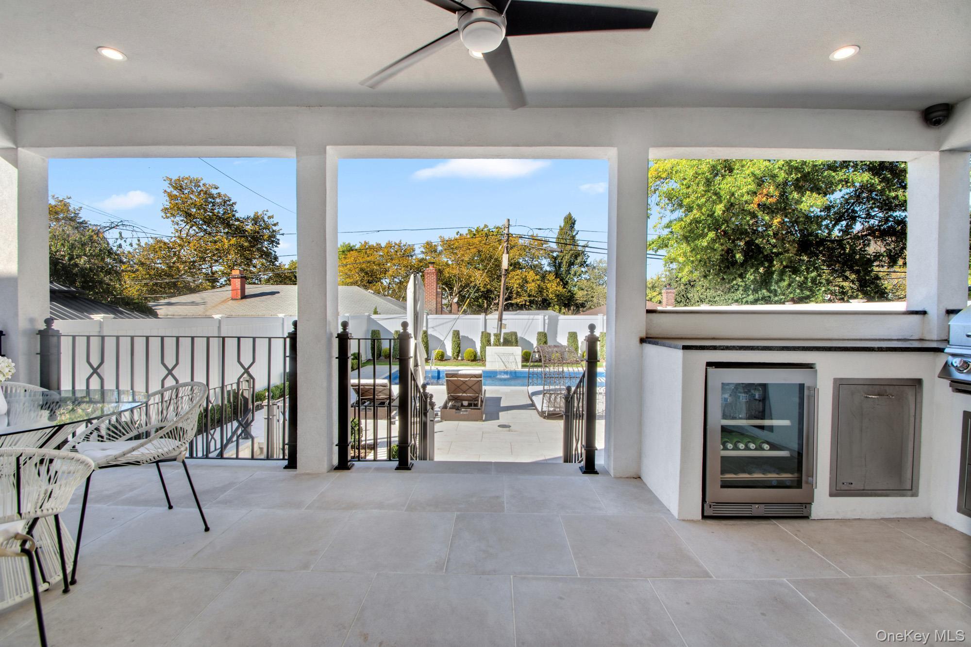 Single Family 8th Queens, NY 11357, MLS-922640-14