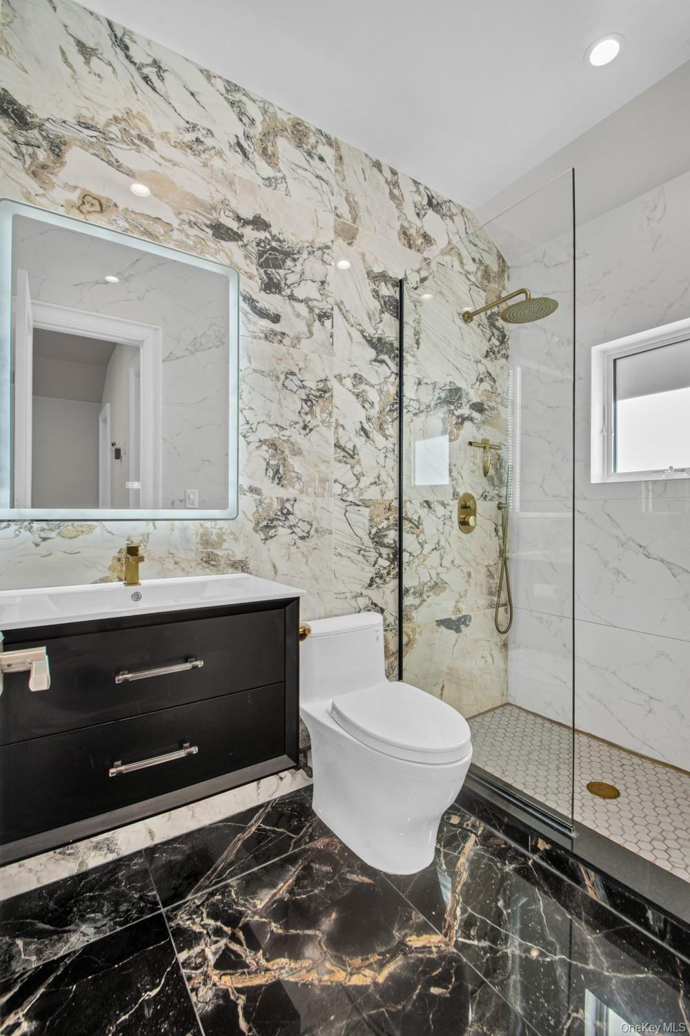 Single Family 8th Queens, NY 11357, MLS-922640-20