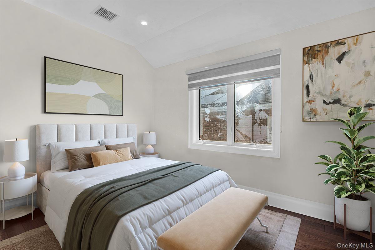 Single Family 8th Queens, NY 11357, MLS-922640-21