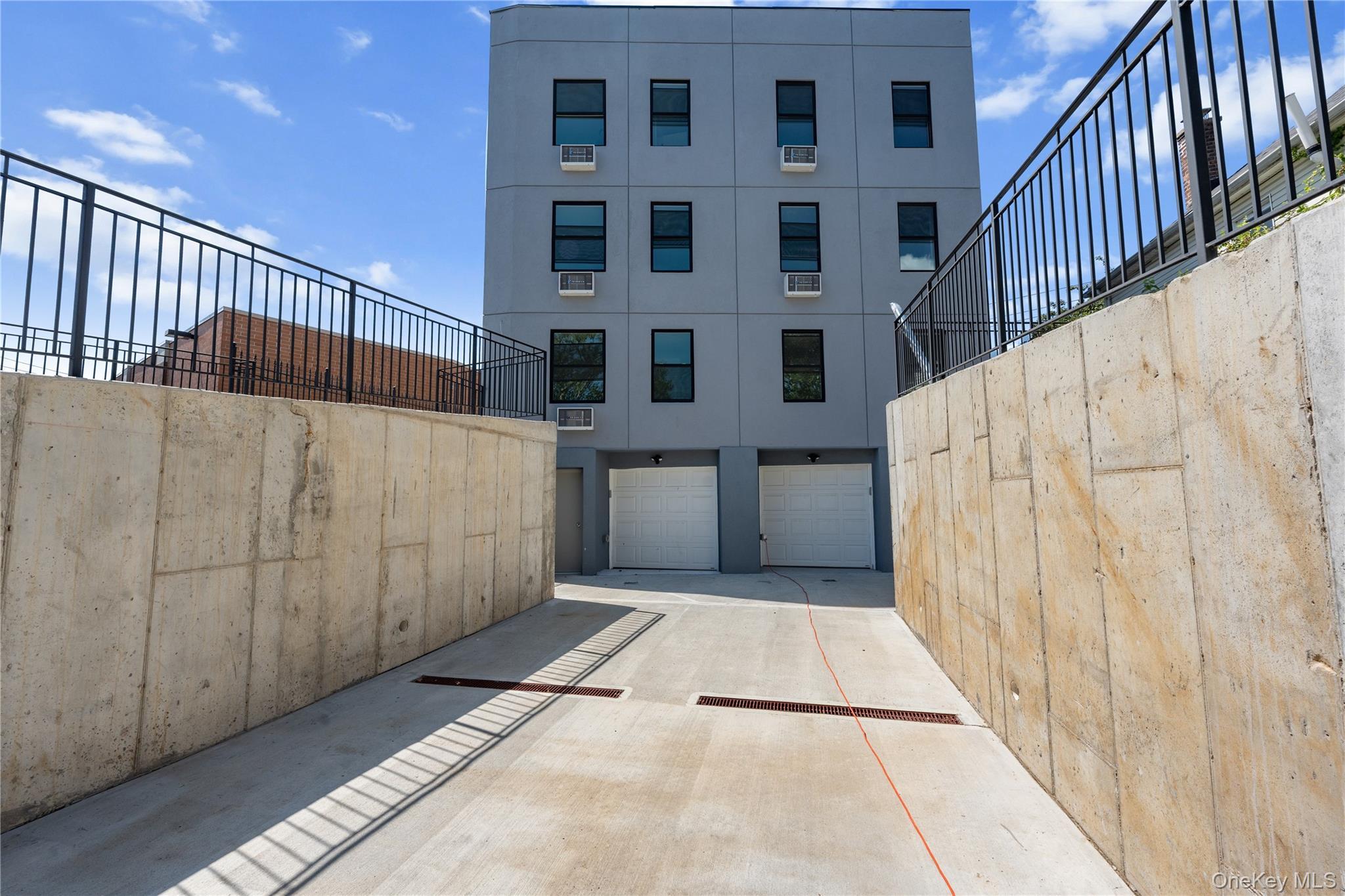 Single Family Tiemann  Bronx, NY 10469, MLS-922647-2