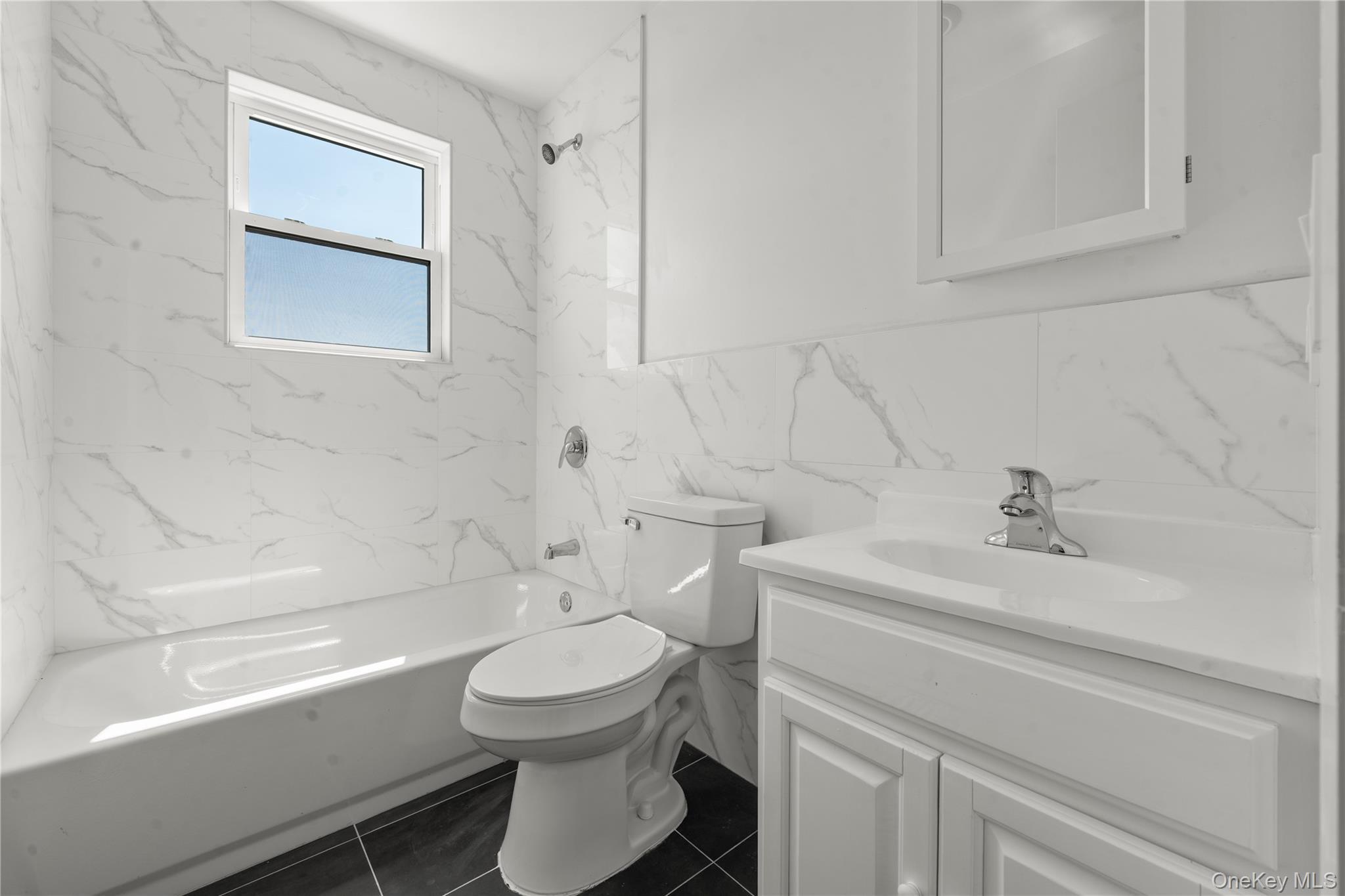 Single Family Tiemann  Bronx, NY 10469, MLS-922647-5