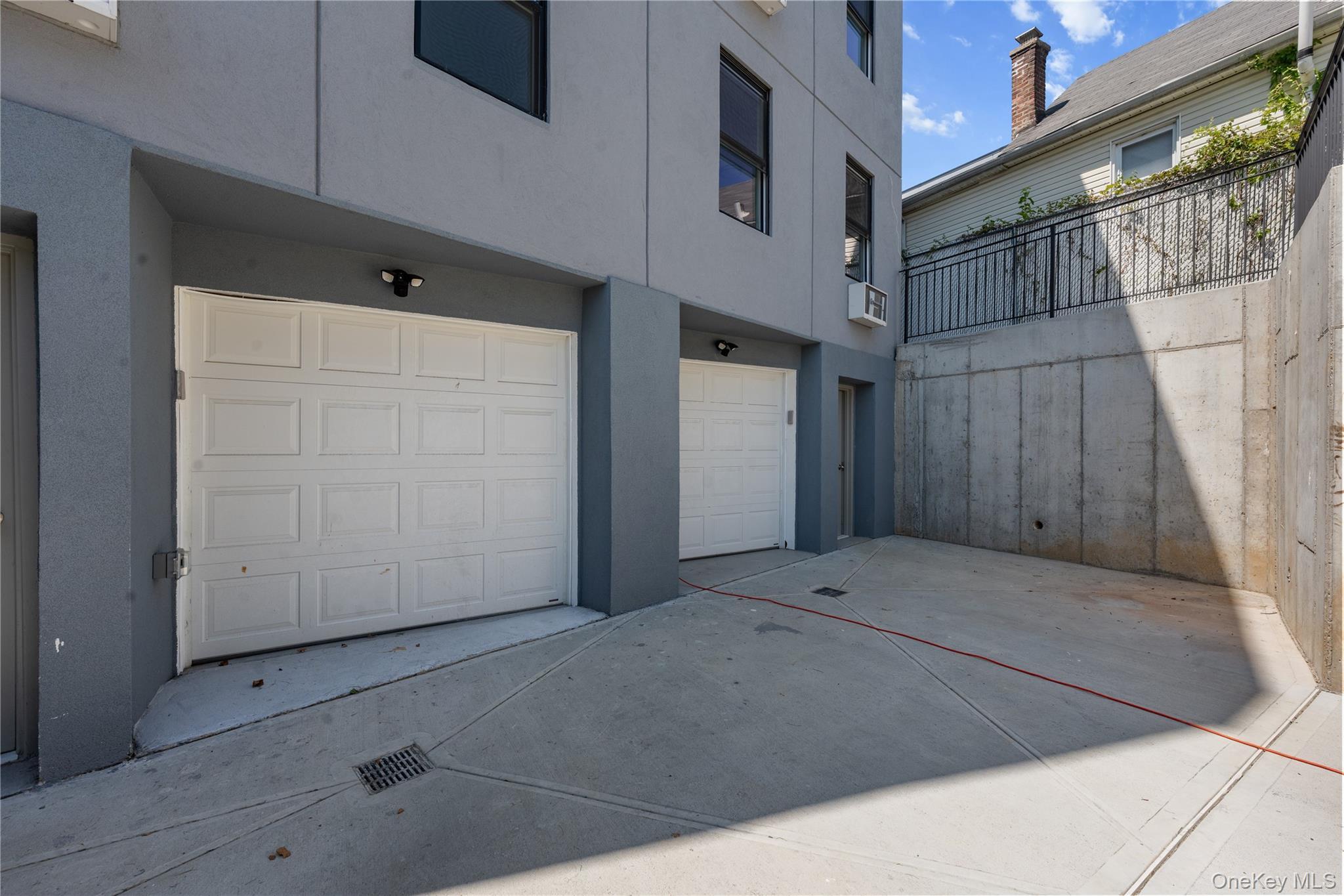 Single Family Tiemann  Bronx, NY 10469, MLS-922647-6