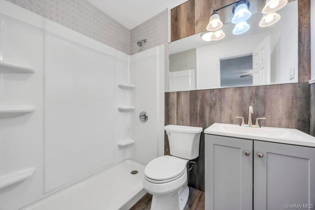 Single Family 7th  Suffolk County, NY 11717, MLS-922655-18