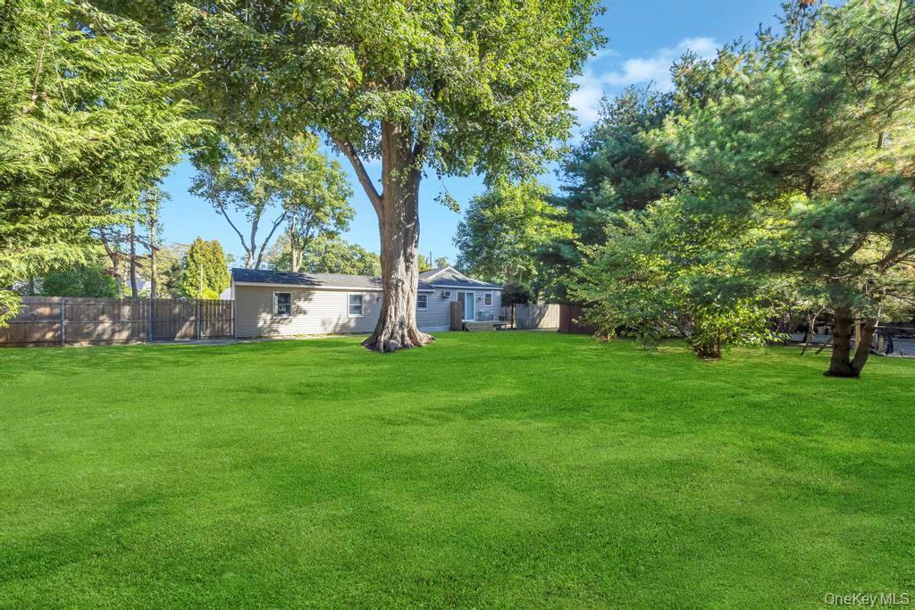 Single Family 7th  Suffolk County, NY 11717, MLS-922655-30