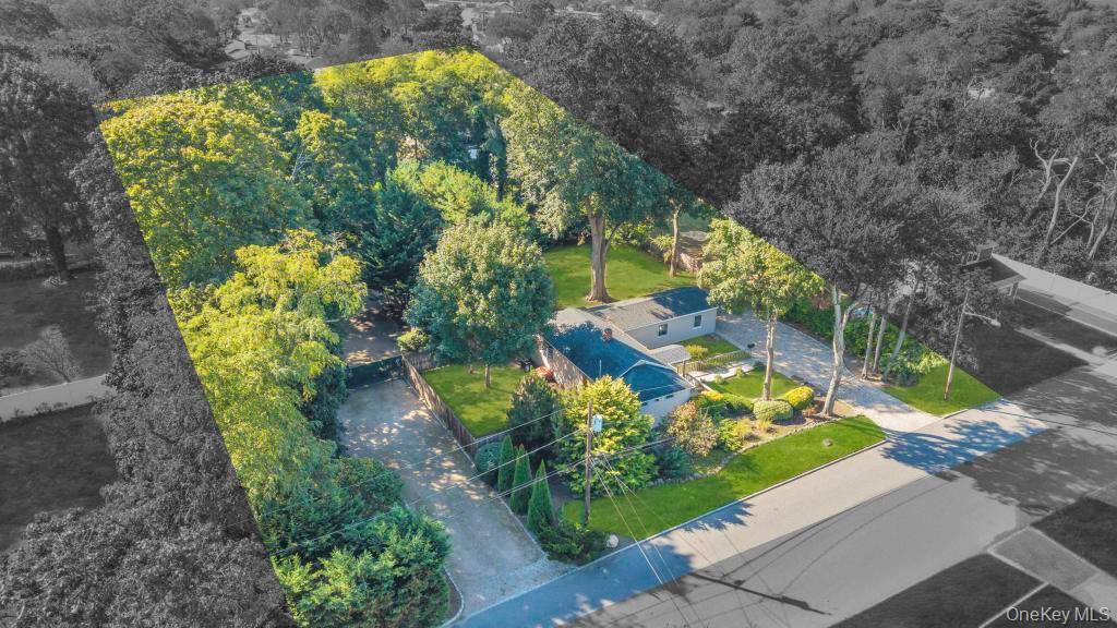 Single Family 7th  Suffolk County, NY 11717, MLS-922655-35