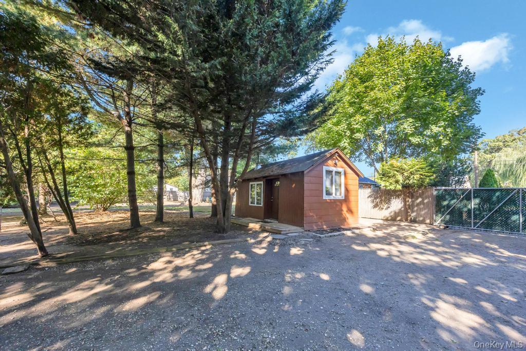 Single Family 7th  Suffolk County, NY 11717, MLS-922655-42