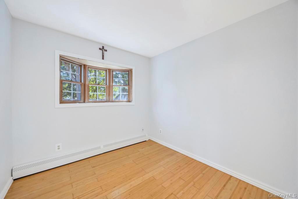 Single Family 7th  Suffolk County, NY 11717, MLS-922655-7