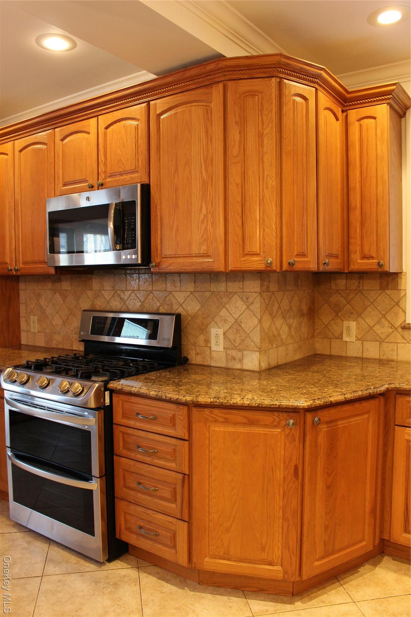 Single Family Harding  Bronx, NY 10465, MLS-922665-10