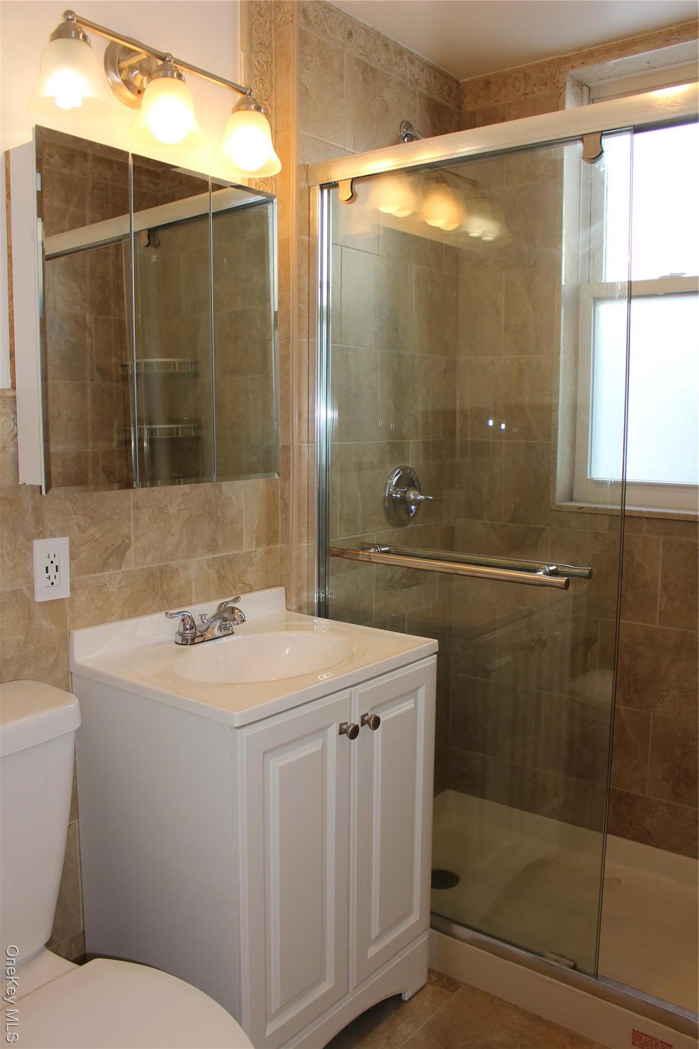 Single Family Harding  Bronx, NY 10465, MLS-922665-22