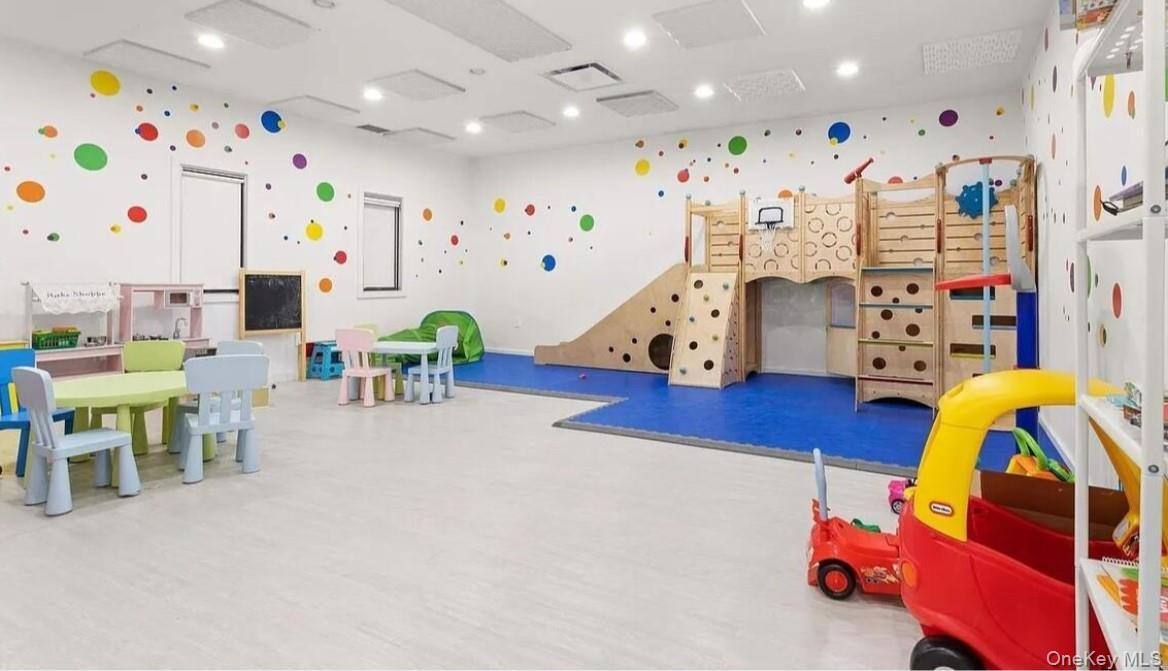 Coop Madison Avenue Manhattan, NY 10035, MLS-922666-12