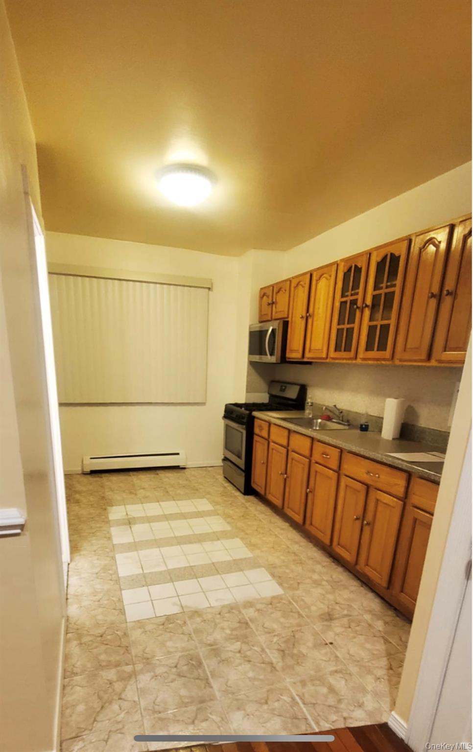 Single Family Drive Queens, NY 11434, MLS-922673-2