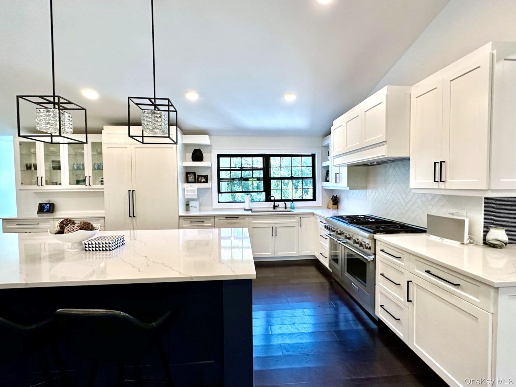 Single Family Treeview Suffolk County, NY 11747, MLS-922676-12