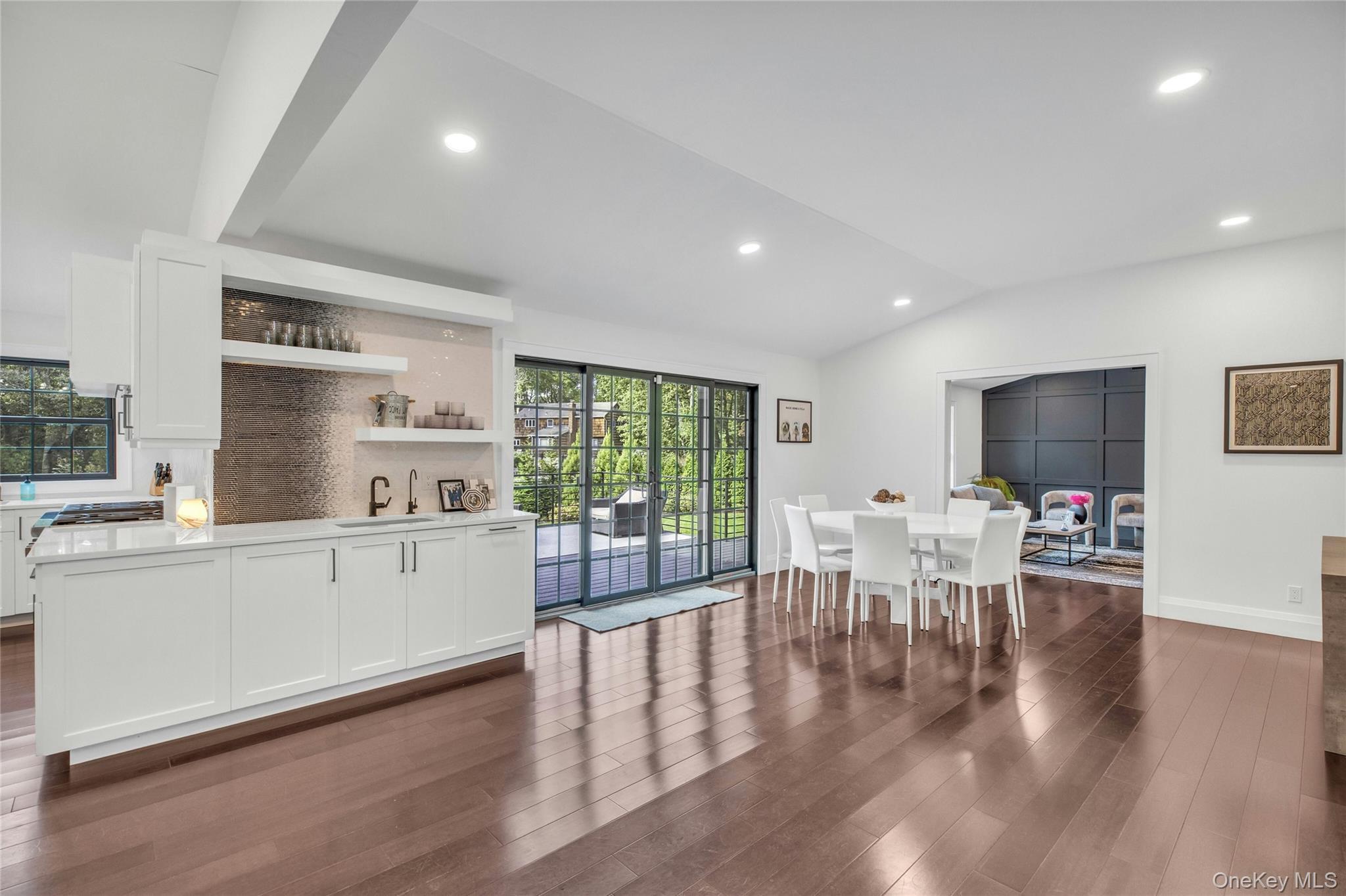 Single Family Treeview Suffolk County, NY 11747, MLS-922676-15