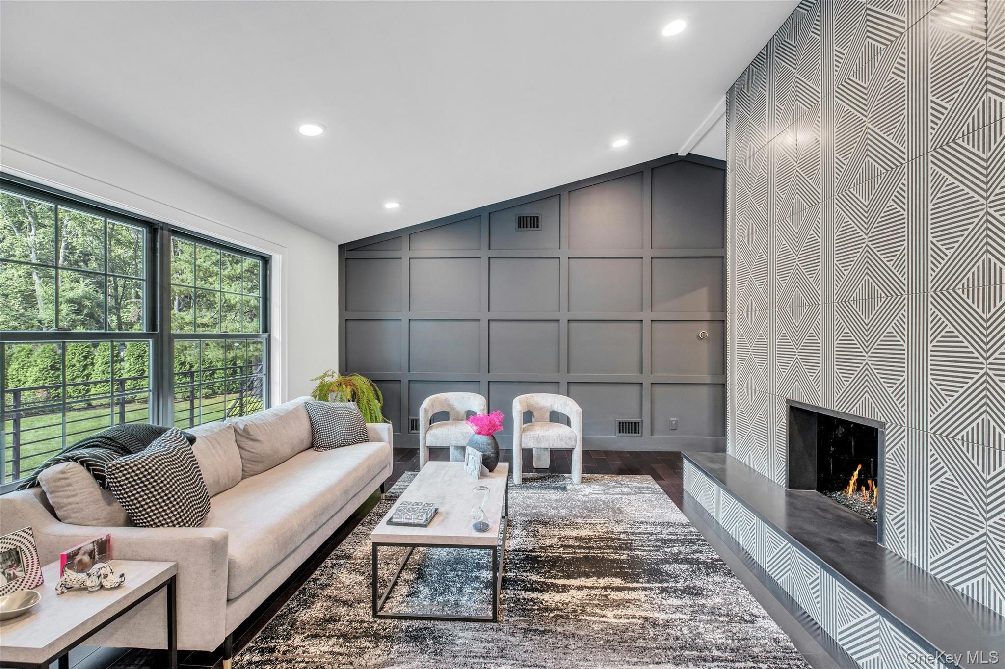 Single Family Treeview Suffolk County, NY 11747, MLS-922676-18