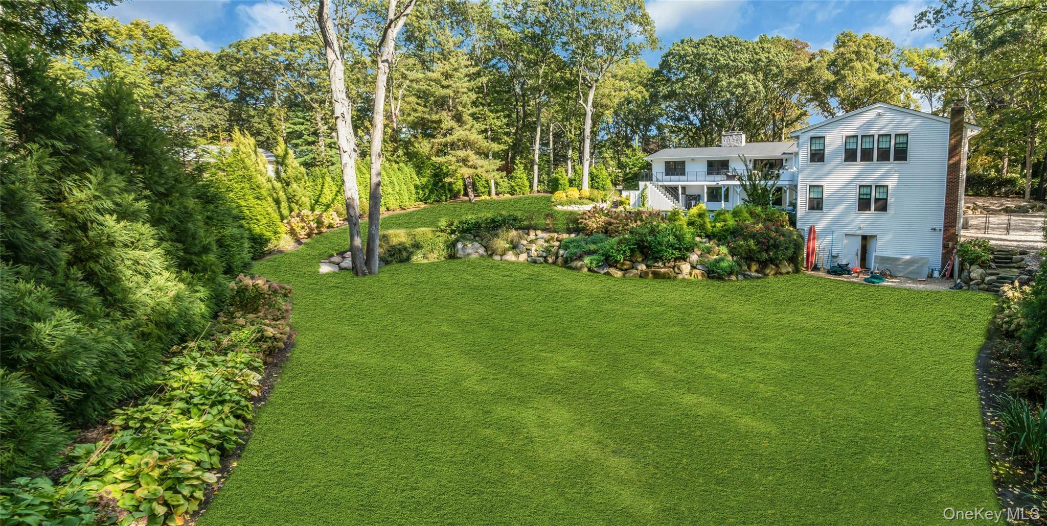 Single Family Treeview Suffolk County, NY 11747, MLS-922676-40