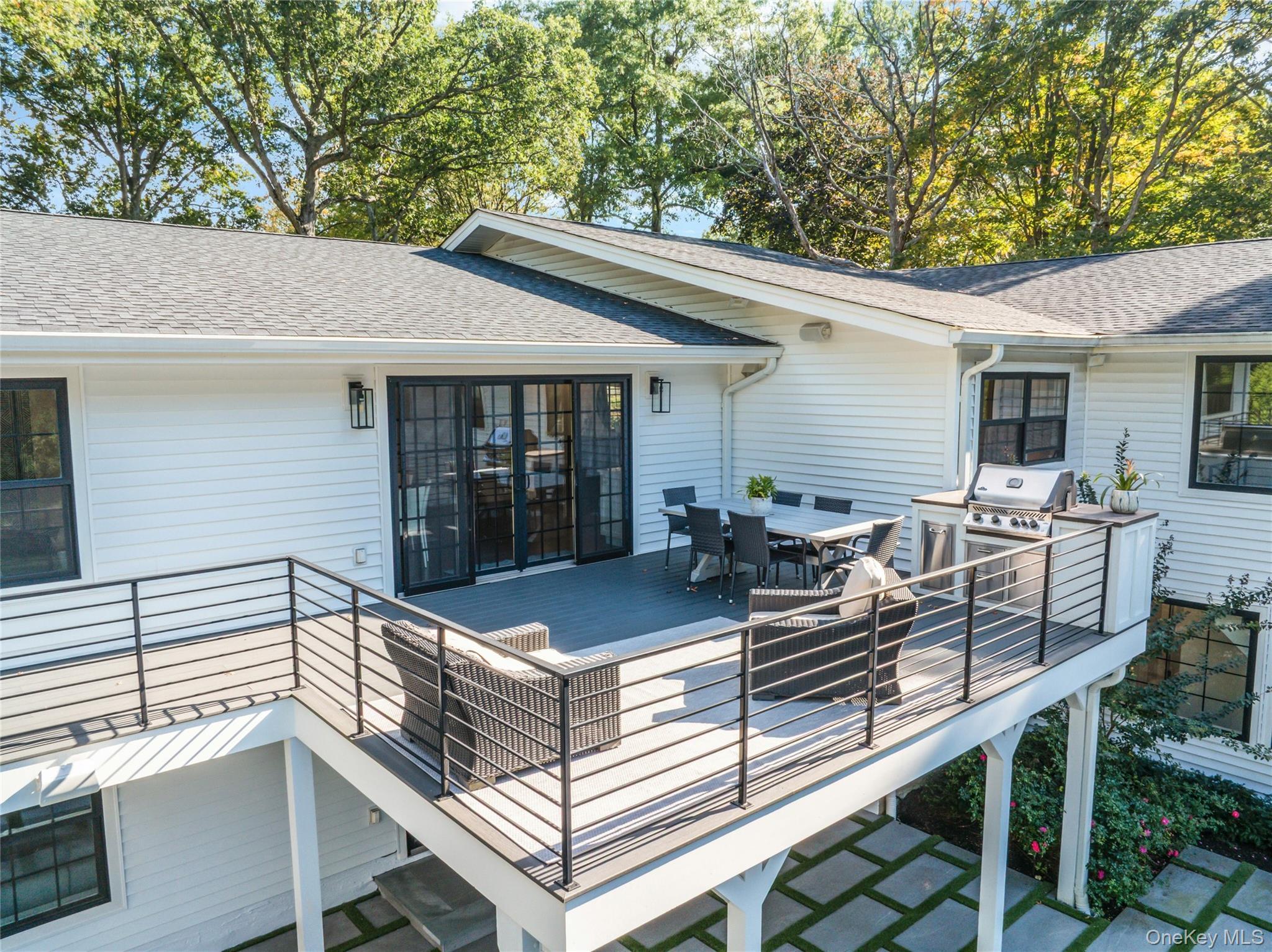 Single Family Treeview Suffolk County, NY 11747, MLS-922676-41