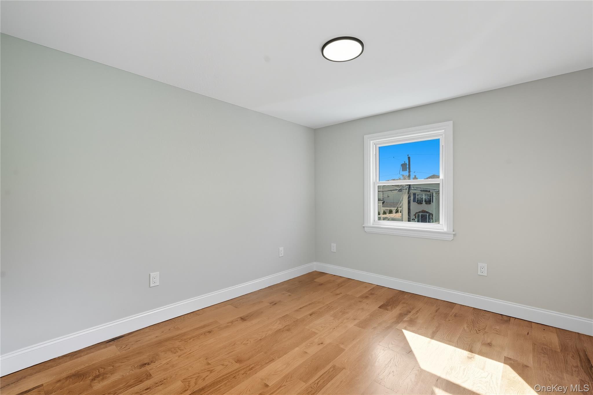 Single Family Venetian Prom  Suffolk County, NY 11757, MLS-922701-22