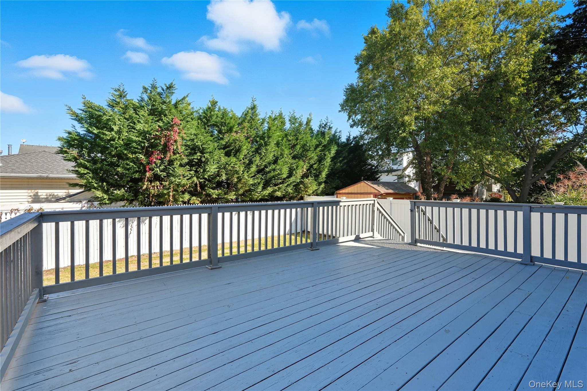 Single Family Venetian Prom  Suffolk County, NY 11757, MLS-922701-8