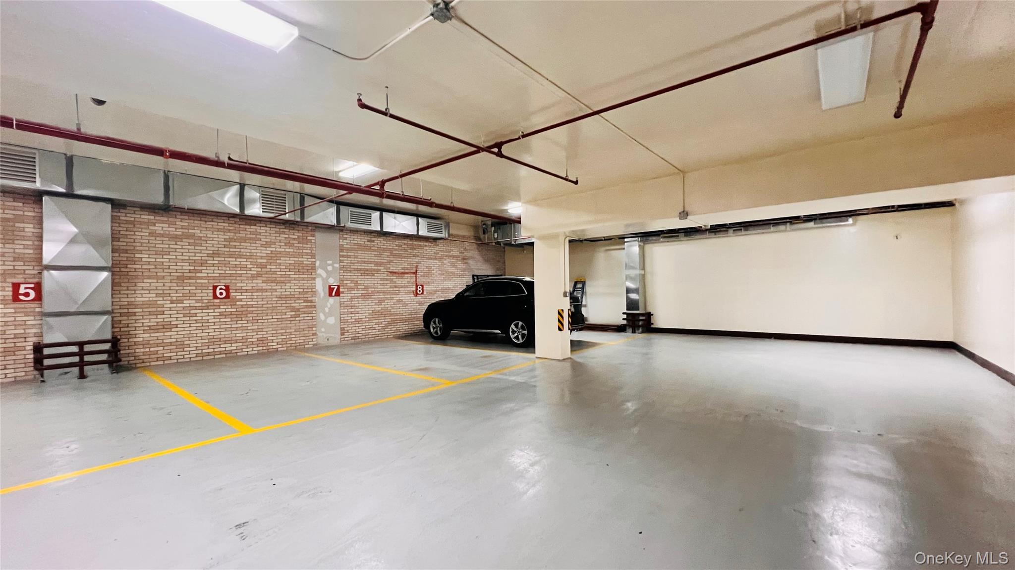 Condo 41st  Queens, NY 11355, MLS-922707-13