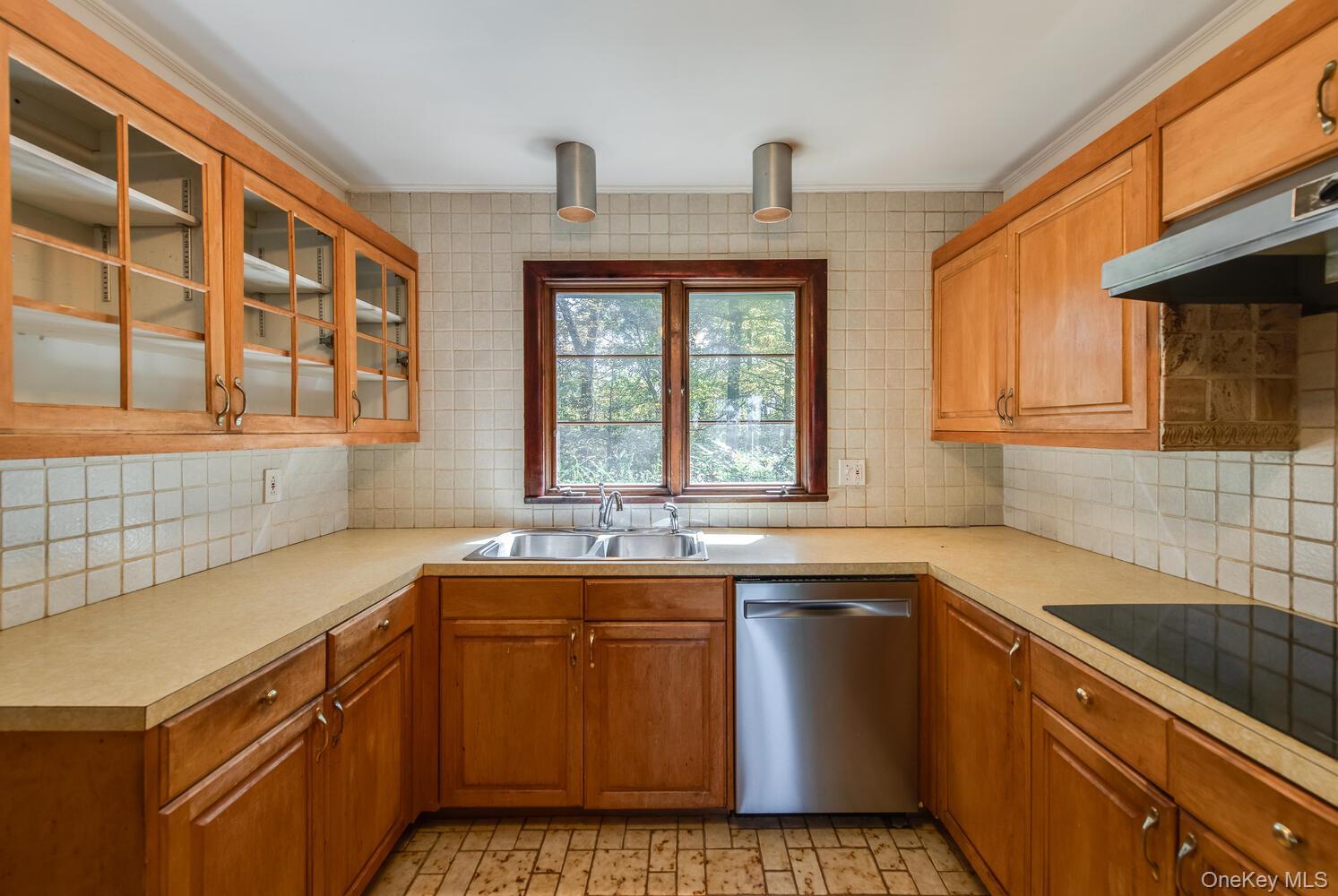 Single Family Ridgeview Dutchess County, NY 12603, MLS-922716-14