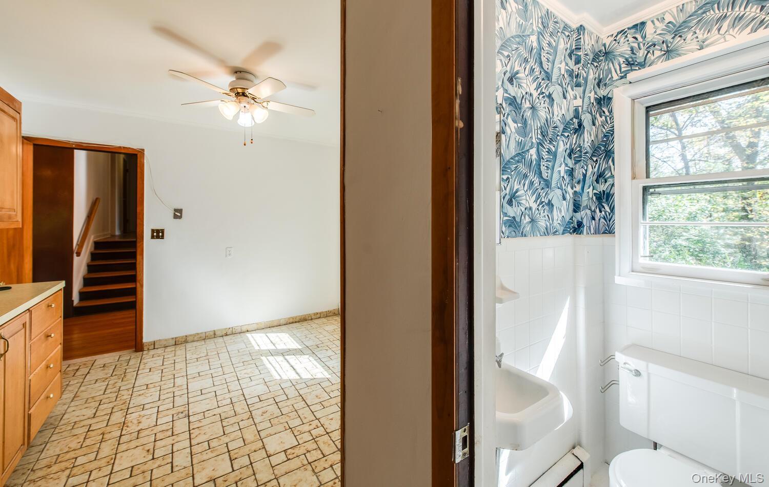 Single Family Ridgeview Dutchess County, NY 12603, MLS-922716-18