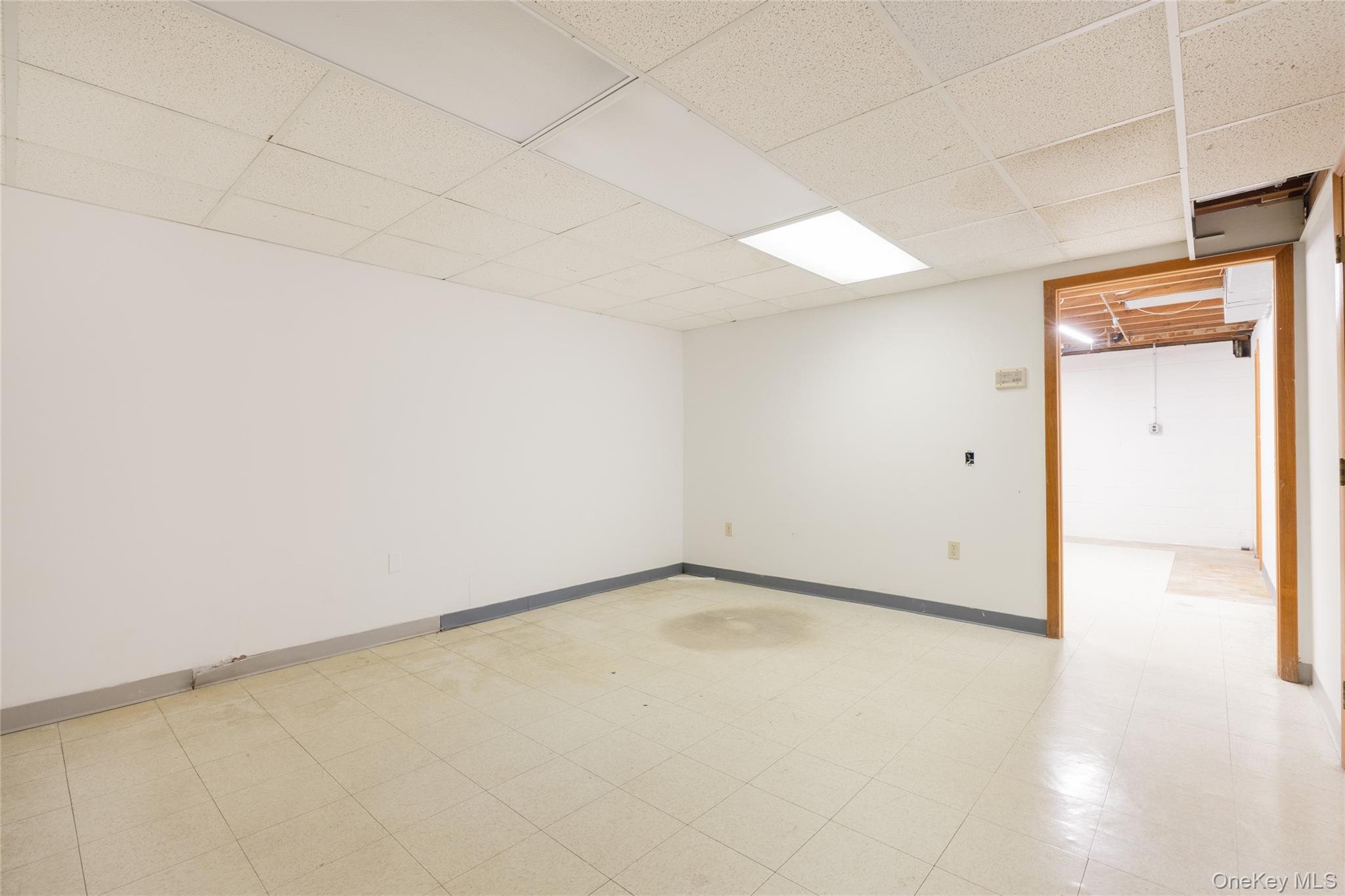 Single Family Noxon Dutchess County, NY 12603, MLS-922725-25