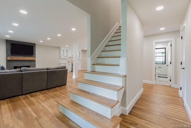 Single Family Satterly  Suffolk County, NY 11733, MLS-922730-4