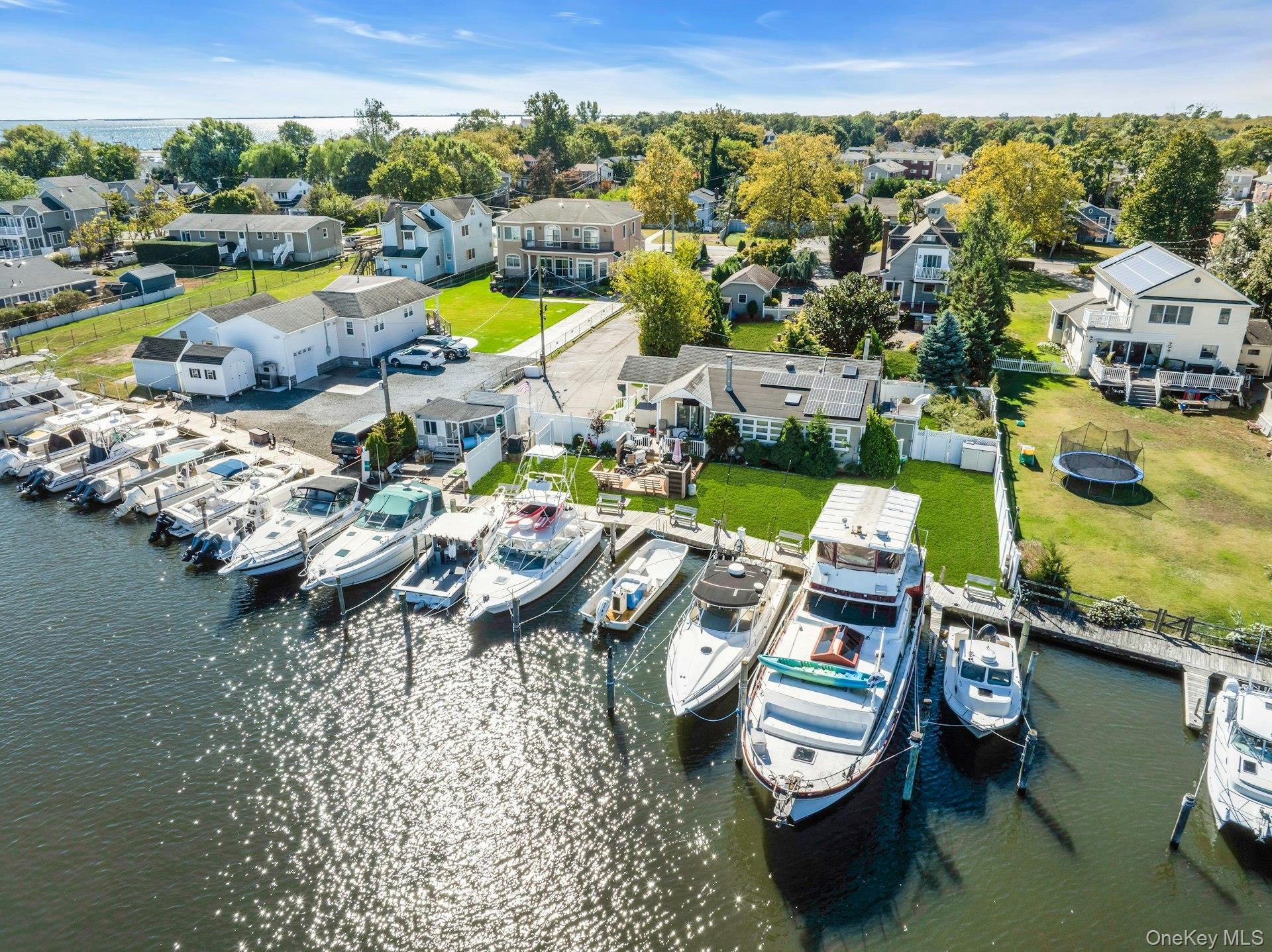 Single Family Ocean  Suffolk County, NY 11706, MLS-922735-32