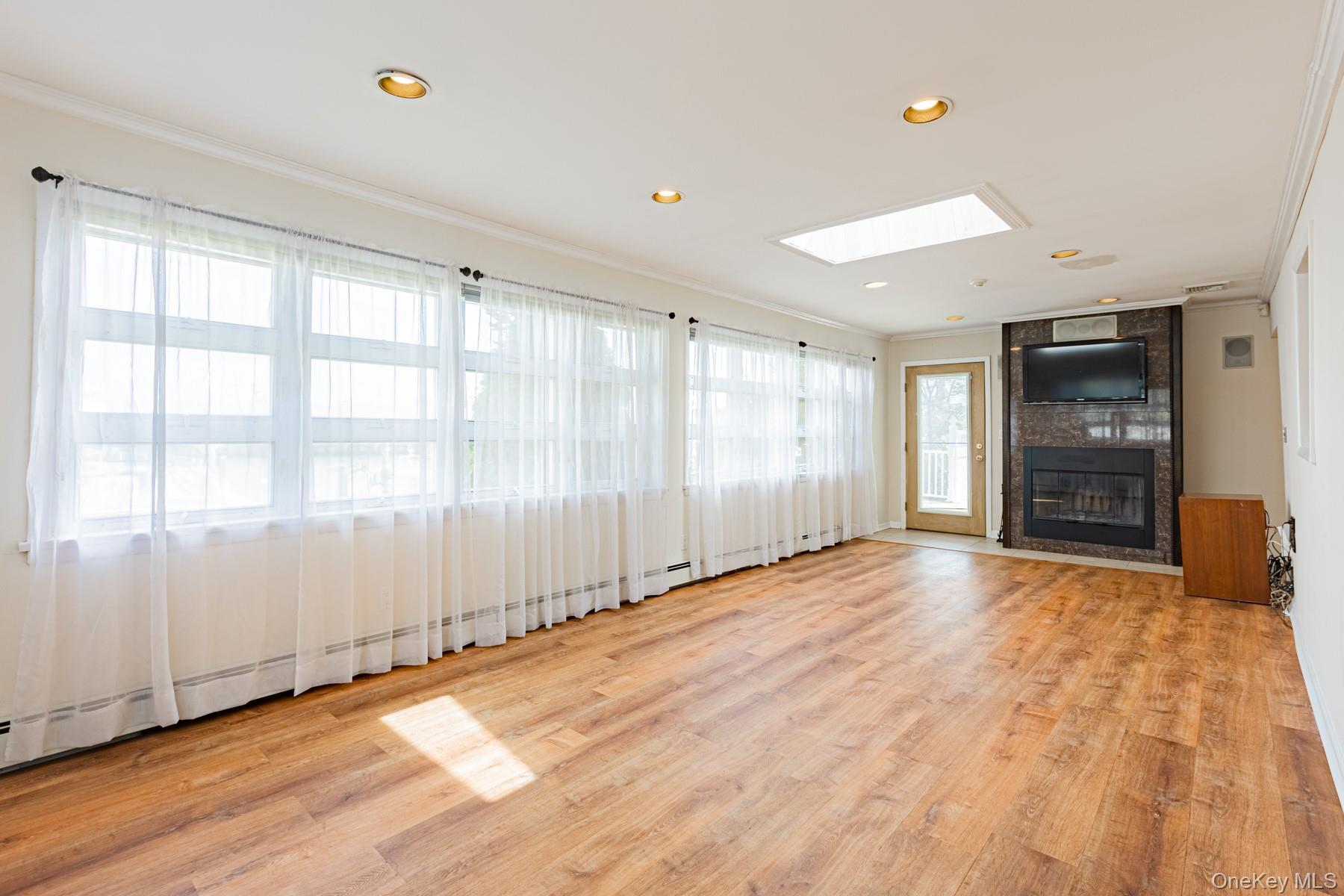 Single Family Ocean  Suffolk County, NY 11706, MLS-922735-4