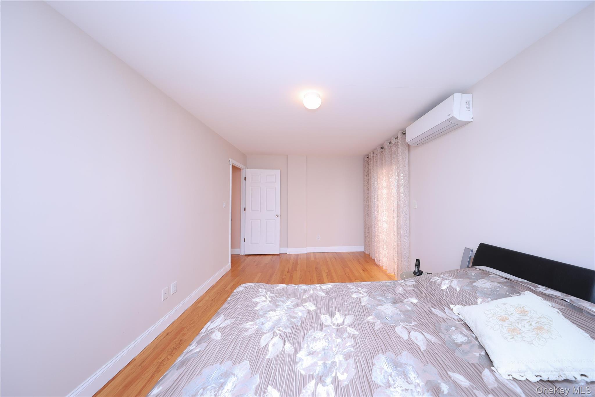 Condo Avenue X  Brooklyn, NY 11235, MLS-922741-8