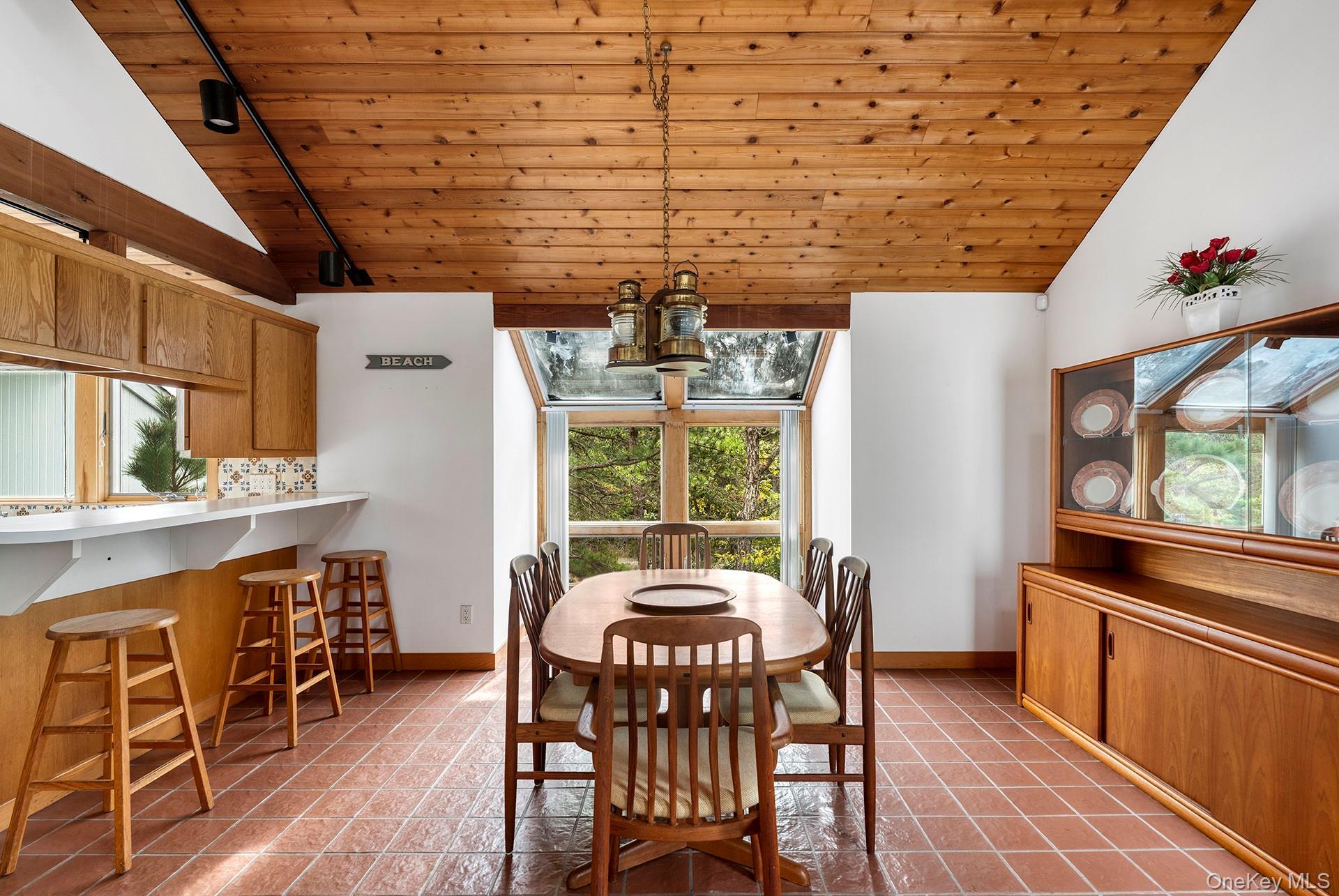 Single Family Cranberry Hole Suffolk County, NY 11930, MLS-922763-10