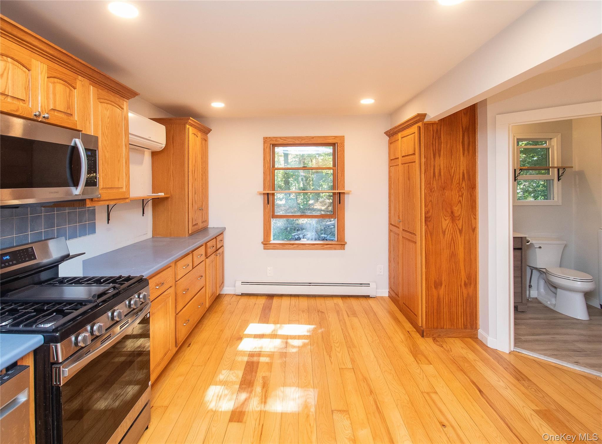 Single Family Phillips Dutchess County, NY 12603, MLS-922784-12