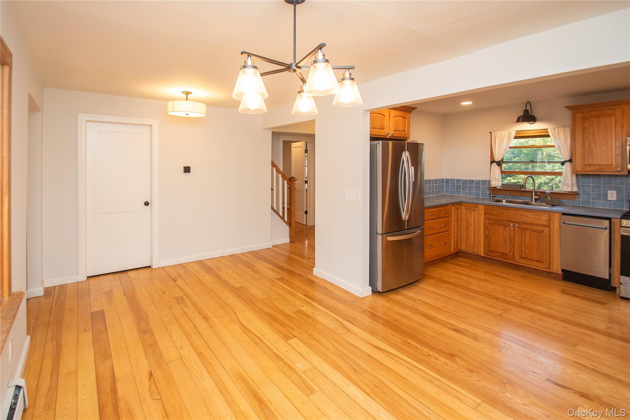 Single Family Phillips Dutchess County, NY 12603, MLS-922784-13