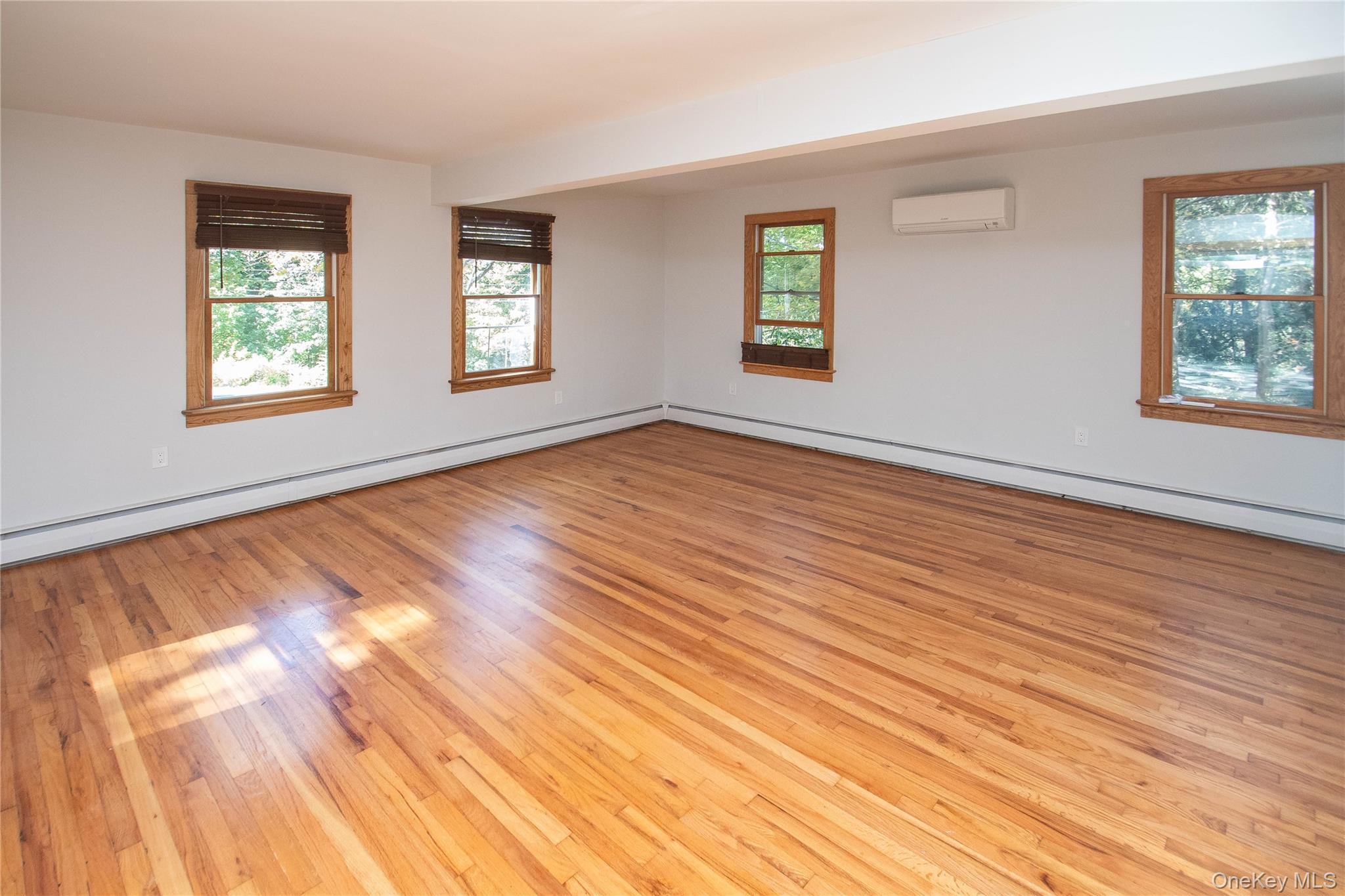 Single Family Phillips Dutchess County, NY 12603, MLS-922784-19