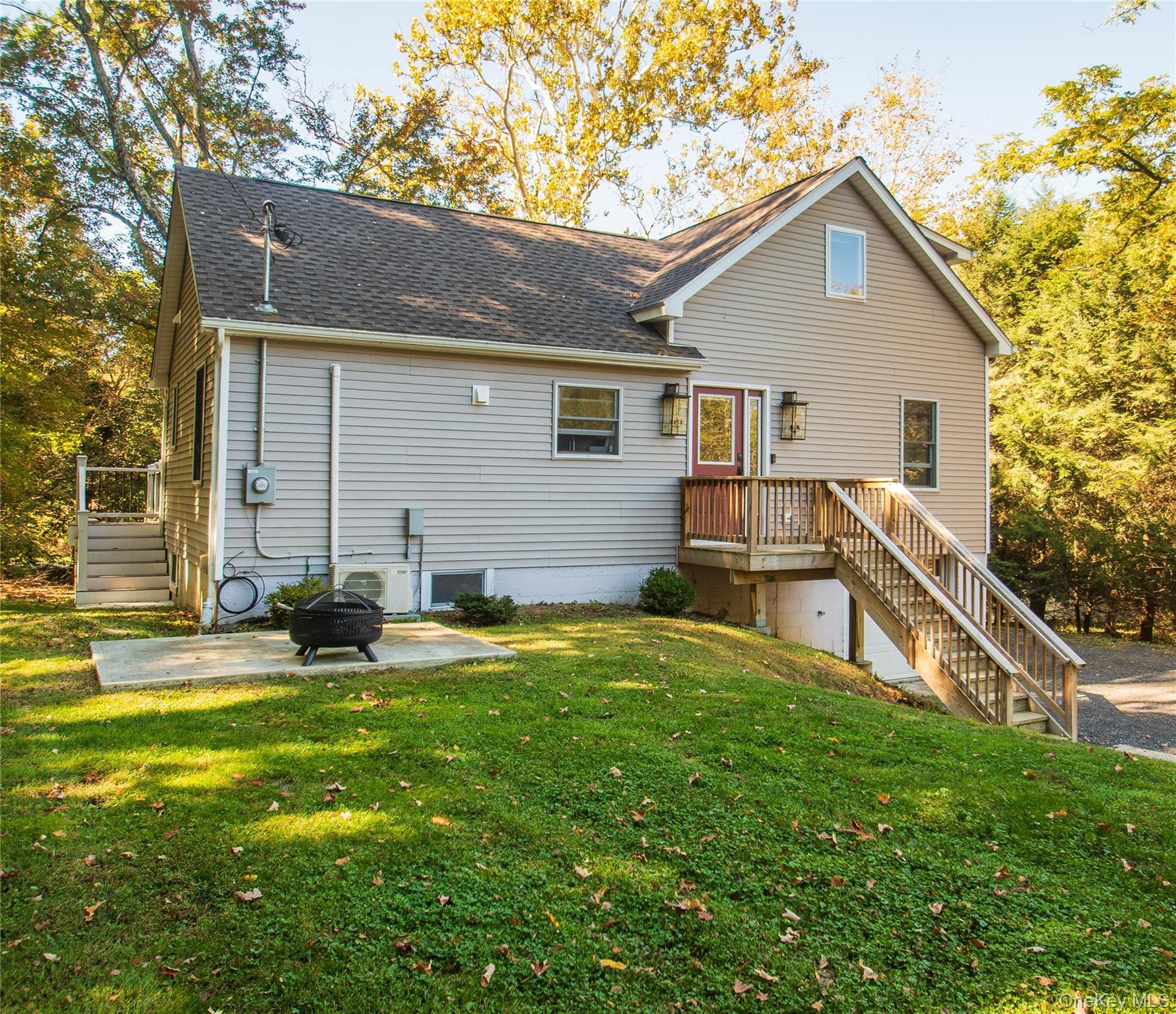 Single Family Phillips Dutchess County, NY 12603, MLS-922784-2