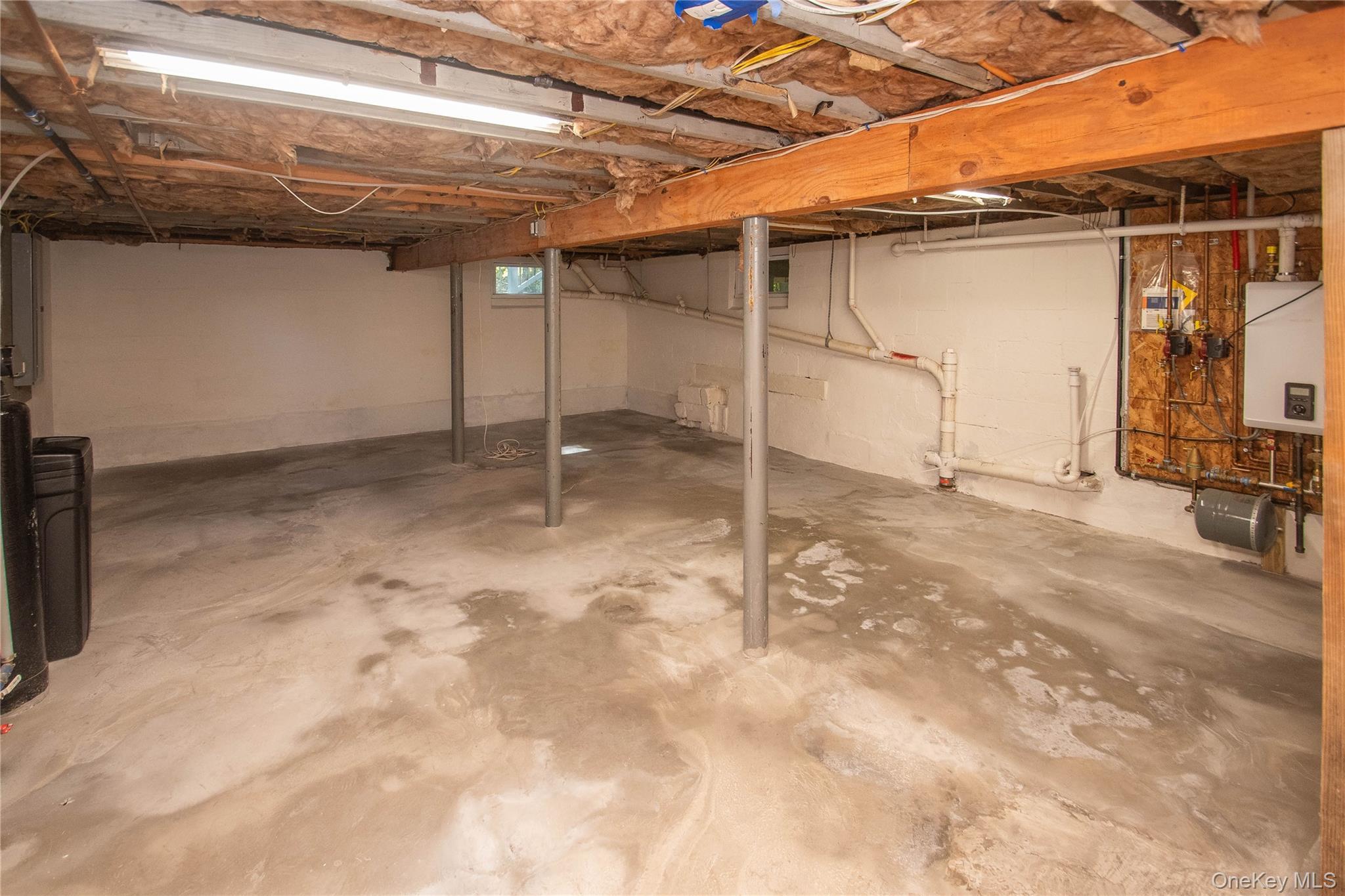 Single Family Phillips Dutchess County, NY 12603, MLS-922784-35