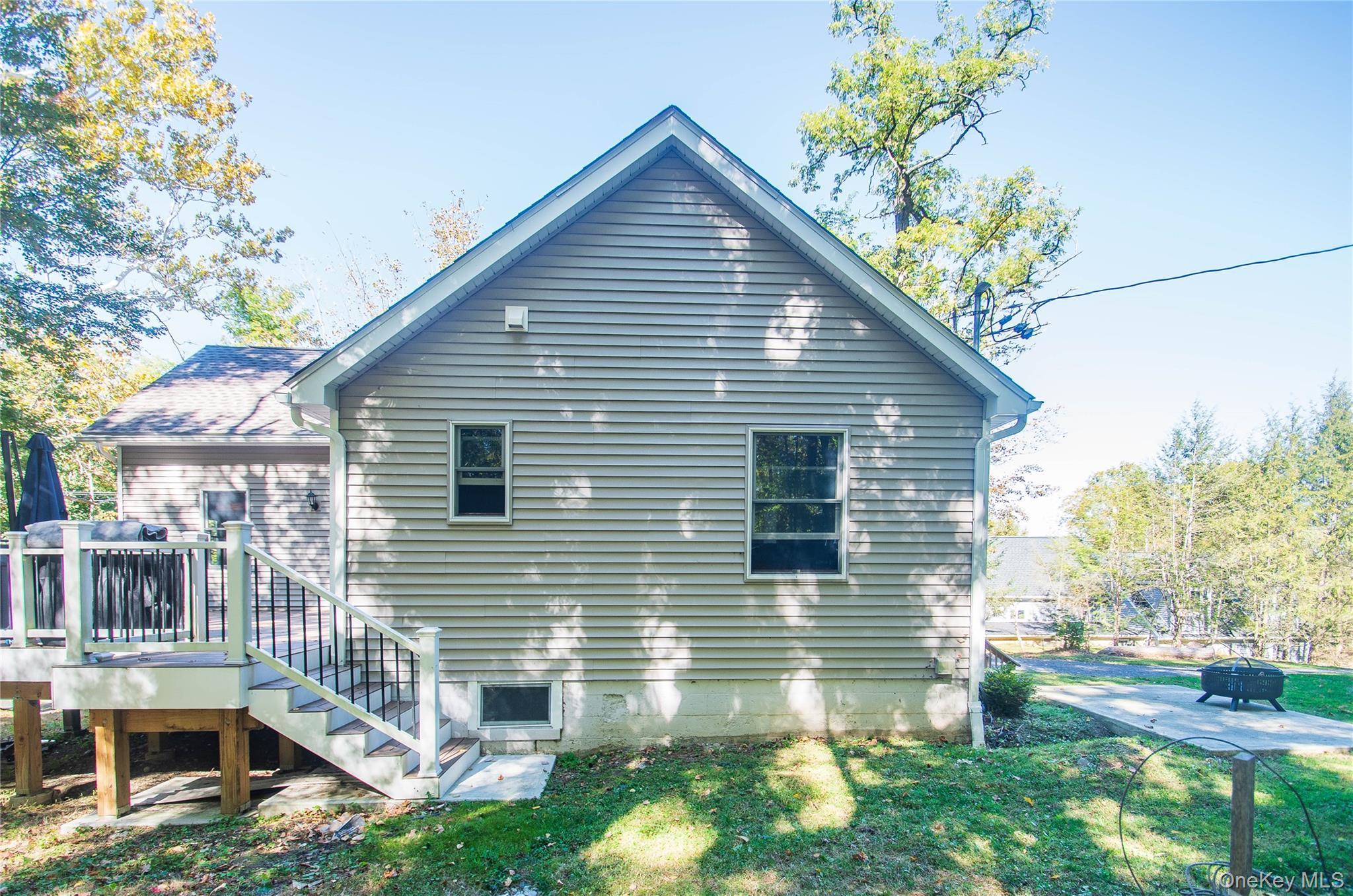 Single Family Phillips Dutchess County, NY 12603, MLS-922784-6