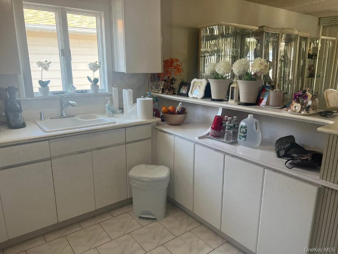 Single Family 164  Queens, NY 11414, MLS-922801-4