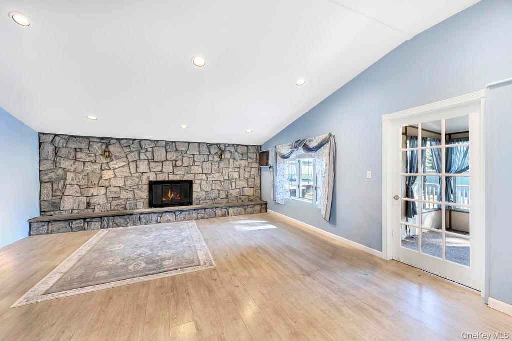 Single Family Union Suffolk County, NY 11716, MLS-922804-12