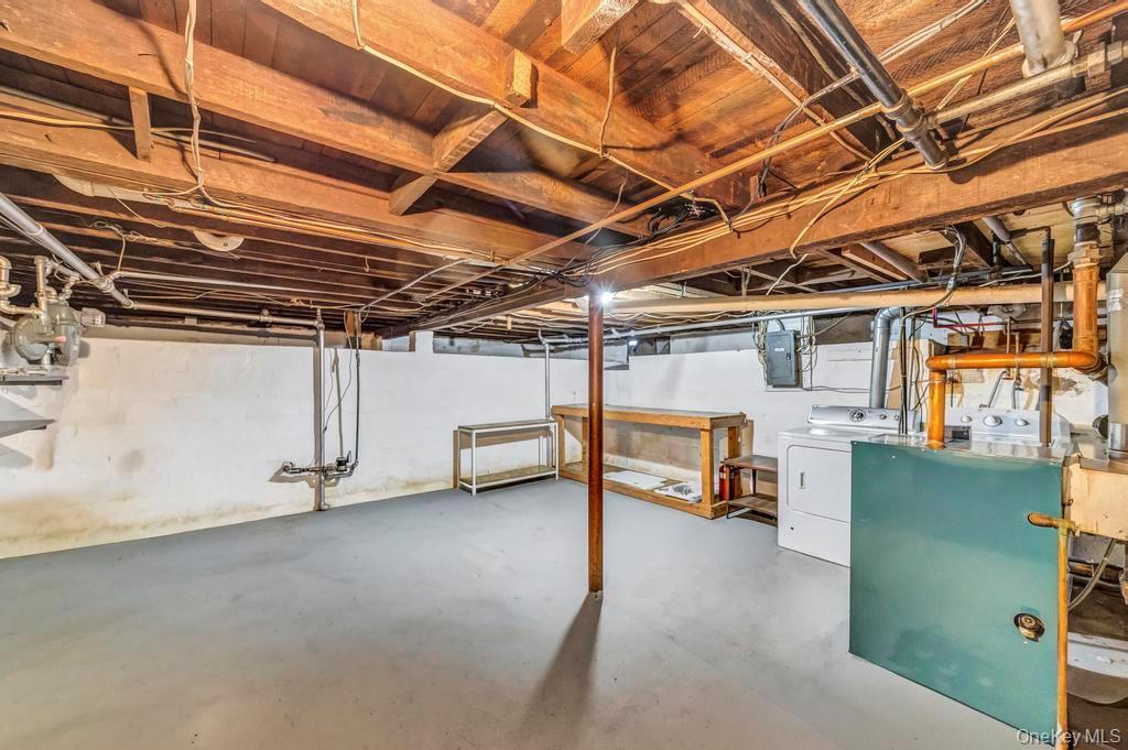 Single Family Union Suffolk County, NY 11716, MLS-922804-24