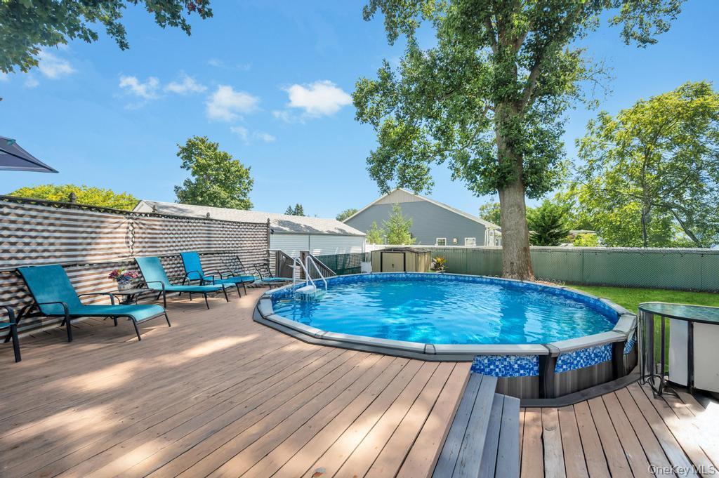 Single Family Union Suffolk County, NY 11716, MLS-922804-29